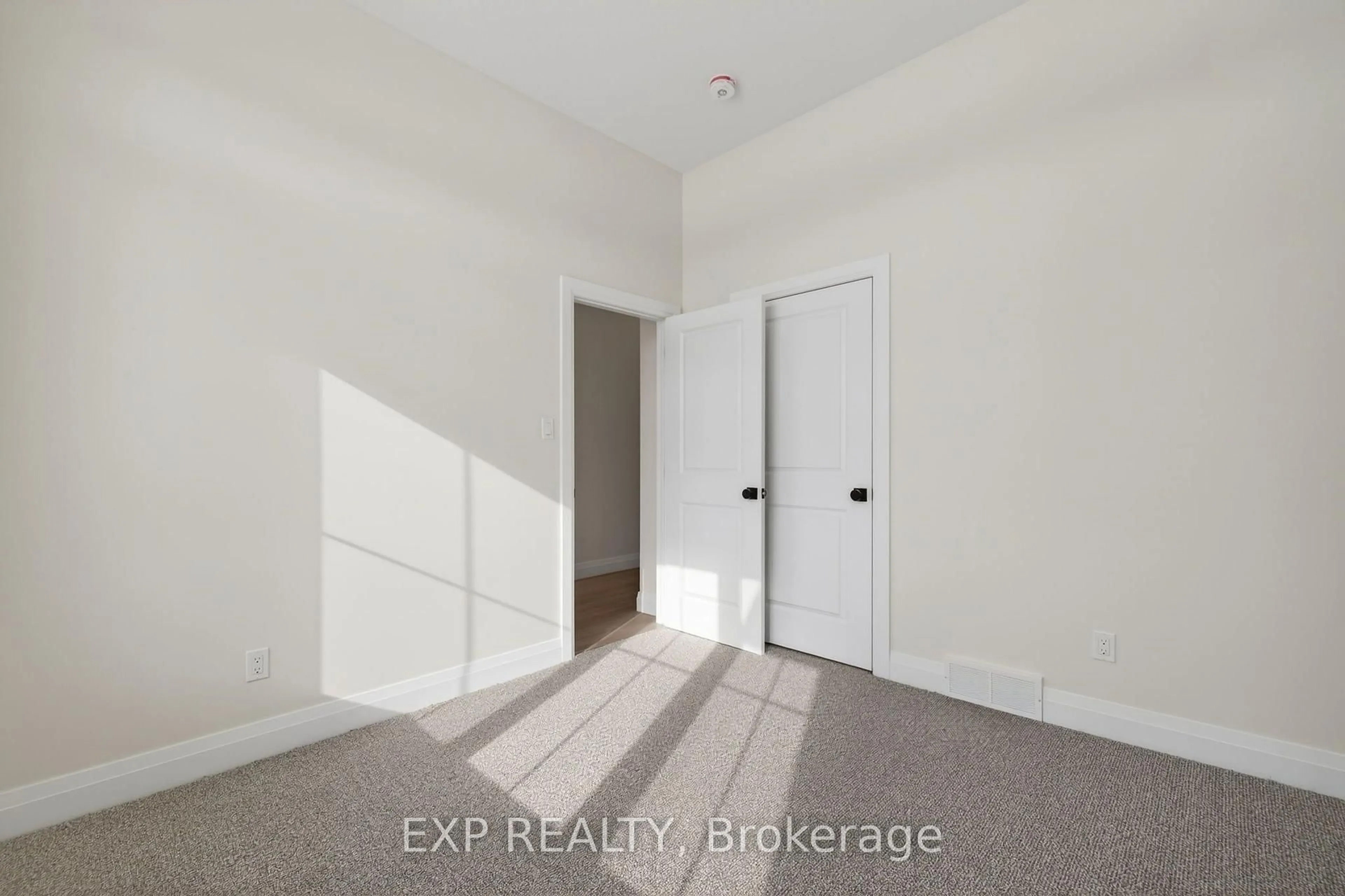 A pic of a room for 24 Dearing Dr, South Huron Ontario N0M 1T0