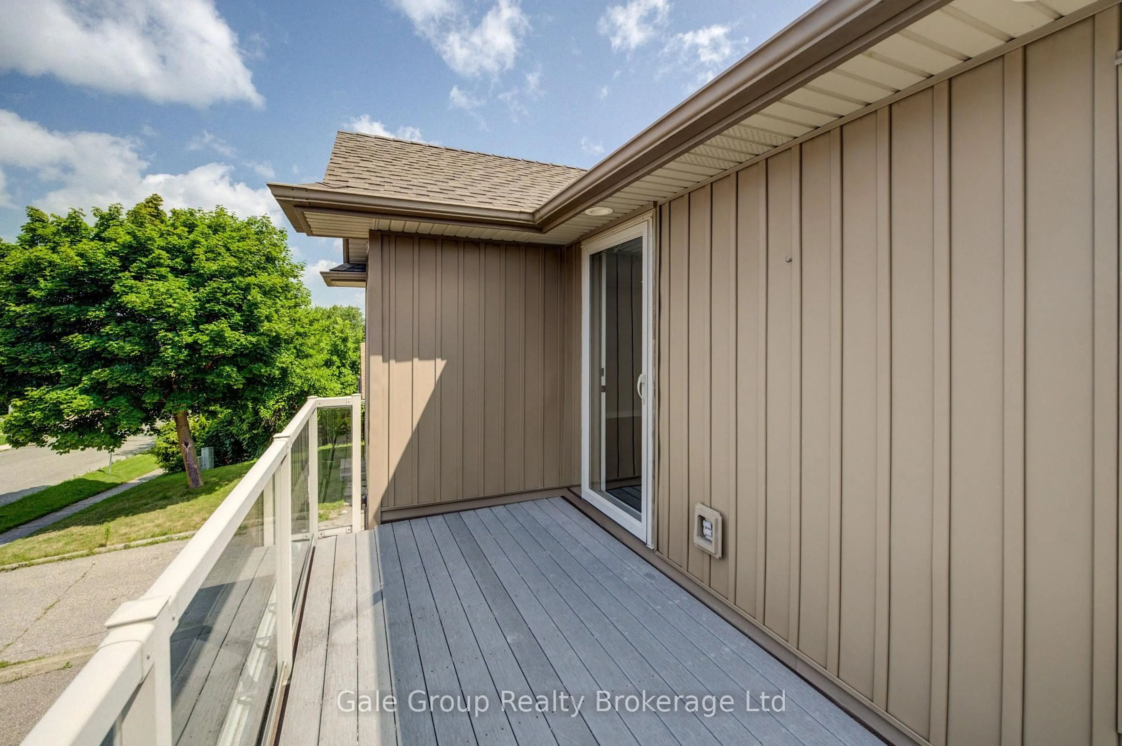 Patio, water/lake/river/ocean view for 151 Norwich Ave, Woodstock Ontario N4S 3V5