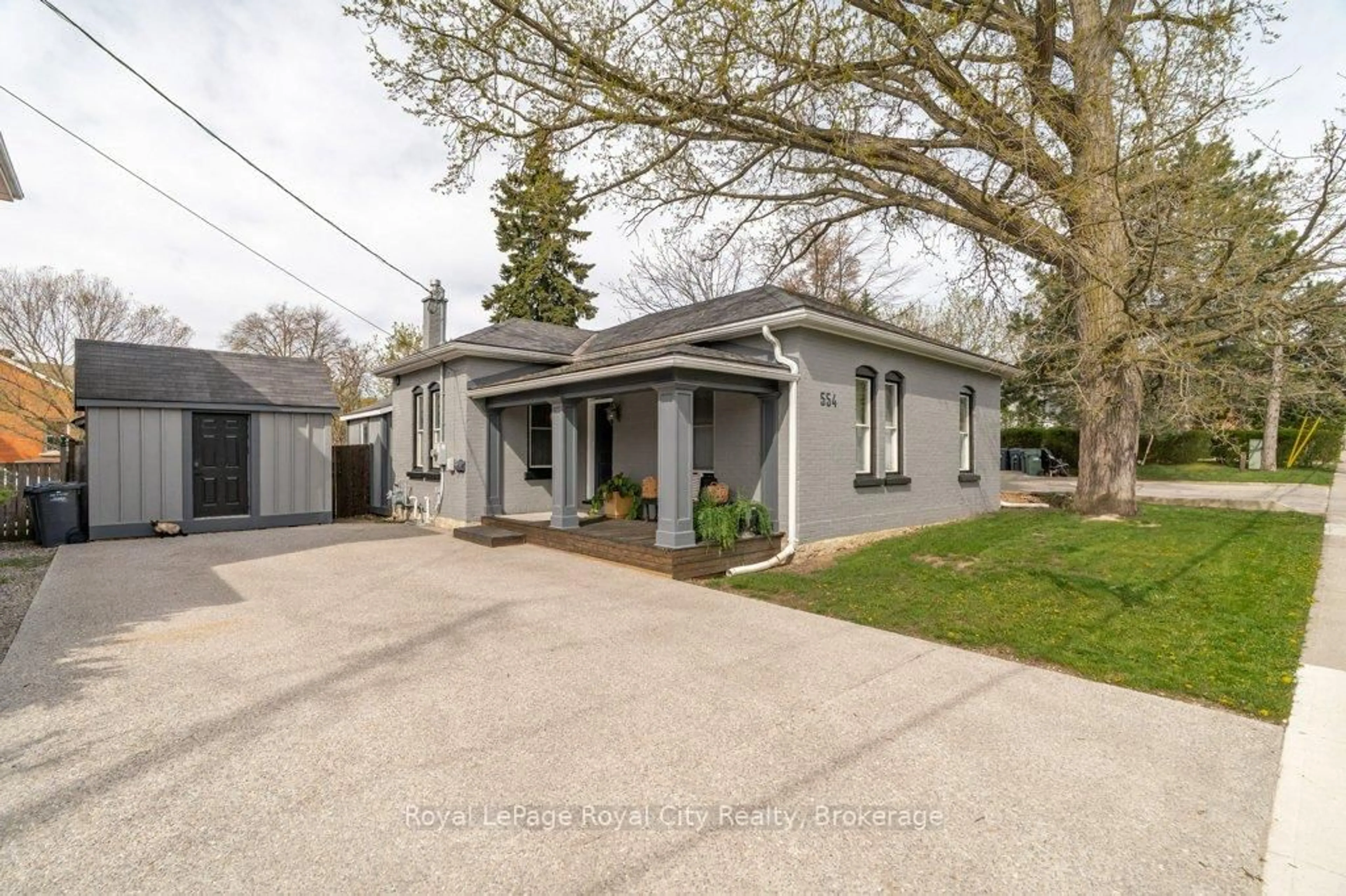 Unknown for 554 Woolwich St, Guelph Ontario N1H 3Y2