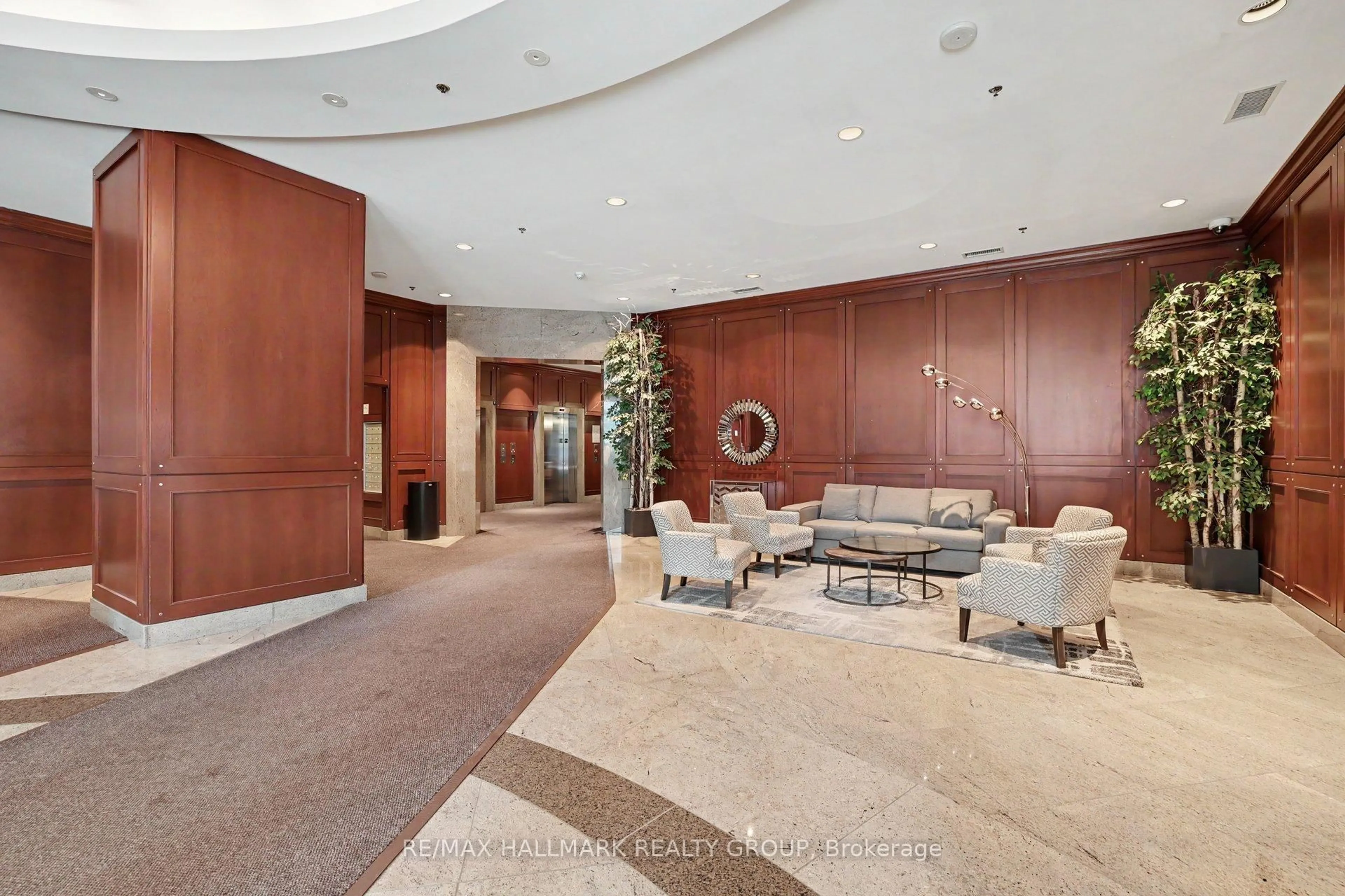 Lobby for 234 Rideau St #1304A, Ottawa Ontario K1N 0A9