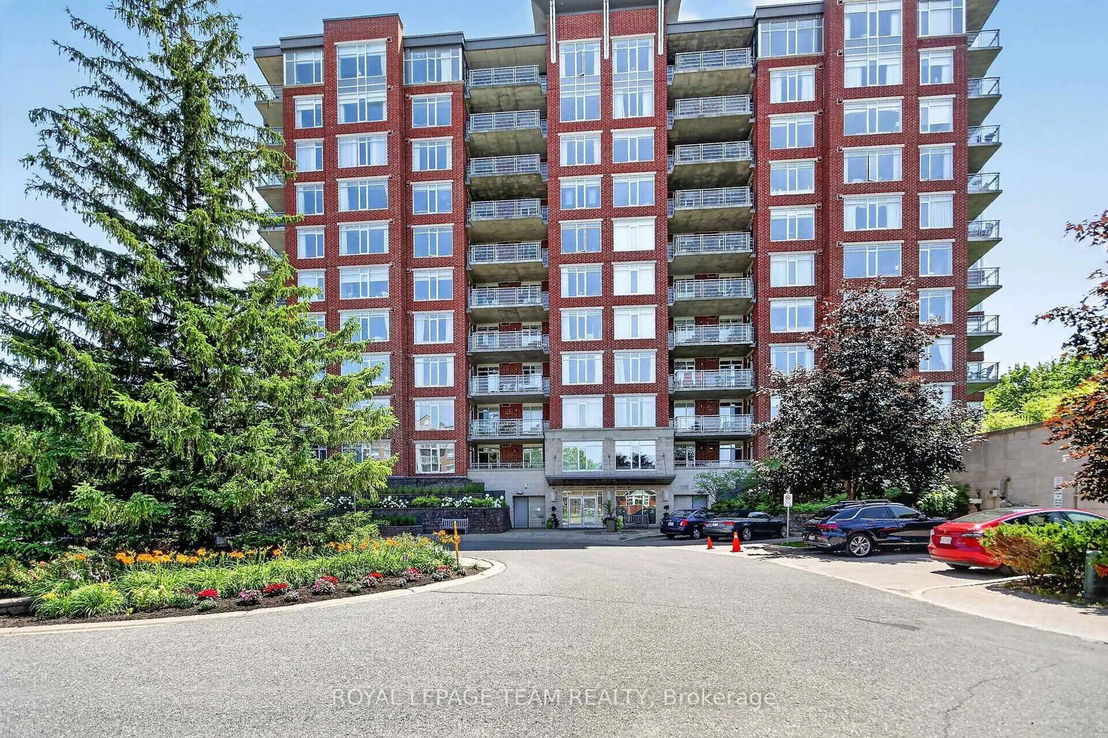 A pic from outside/outdoor area/front of a property/back of a property/a pic from drone, unknown for 136 Darlington Private #406, Ottawa Ontario K1V 0X6