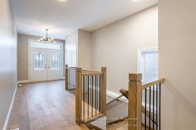 LOT 105 DARWIN Cres, London South 5