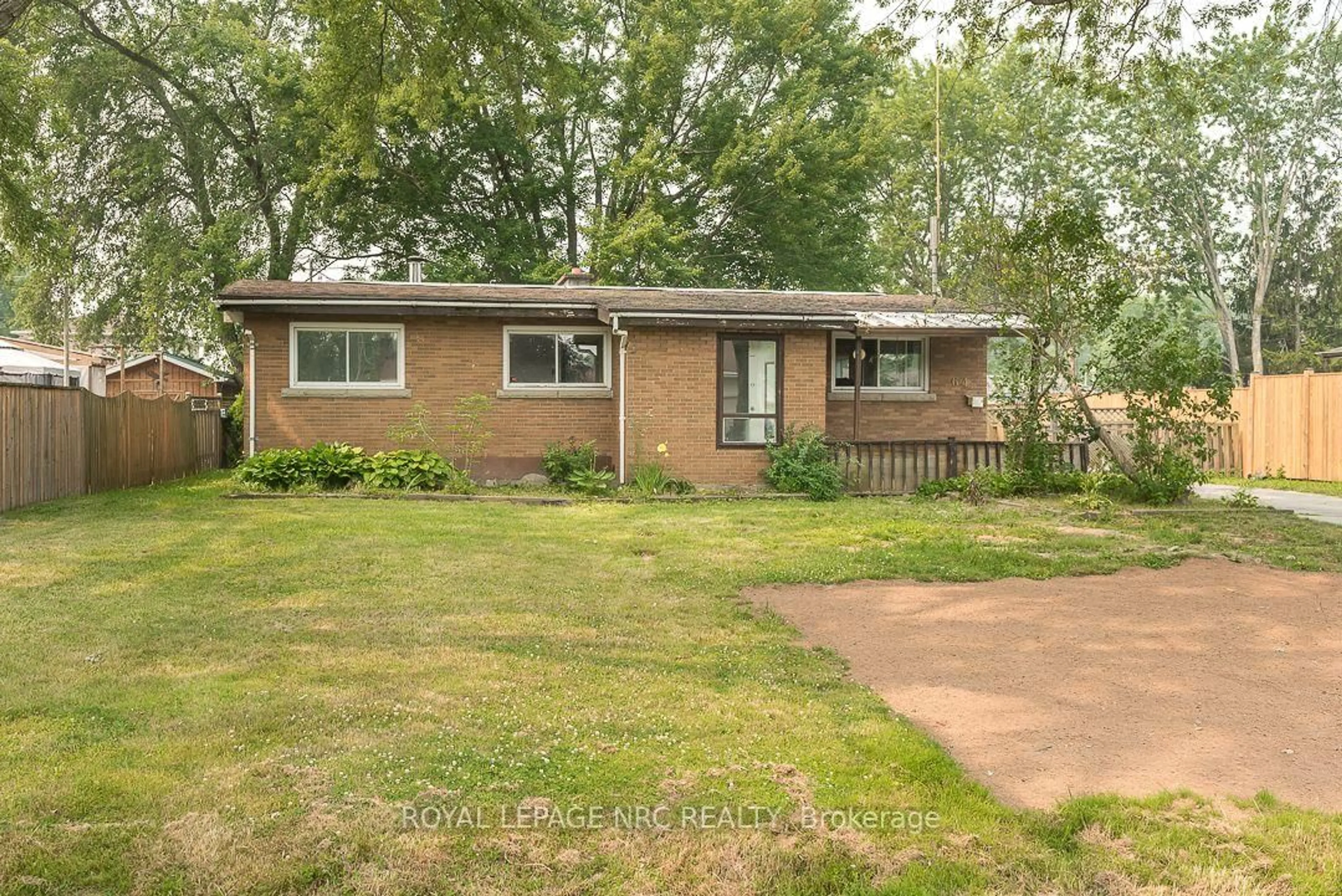 Home with brick exterior material, street for 64 Springfield St, Welland Ontario L3B 5M3