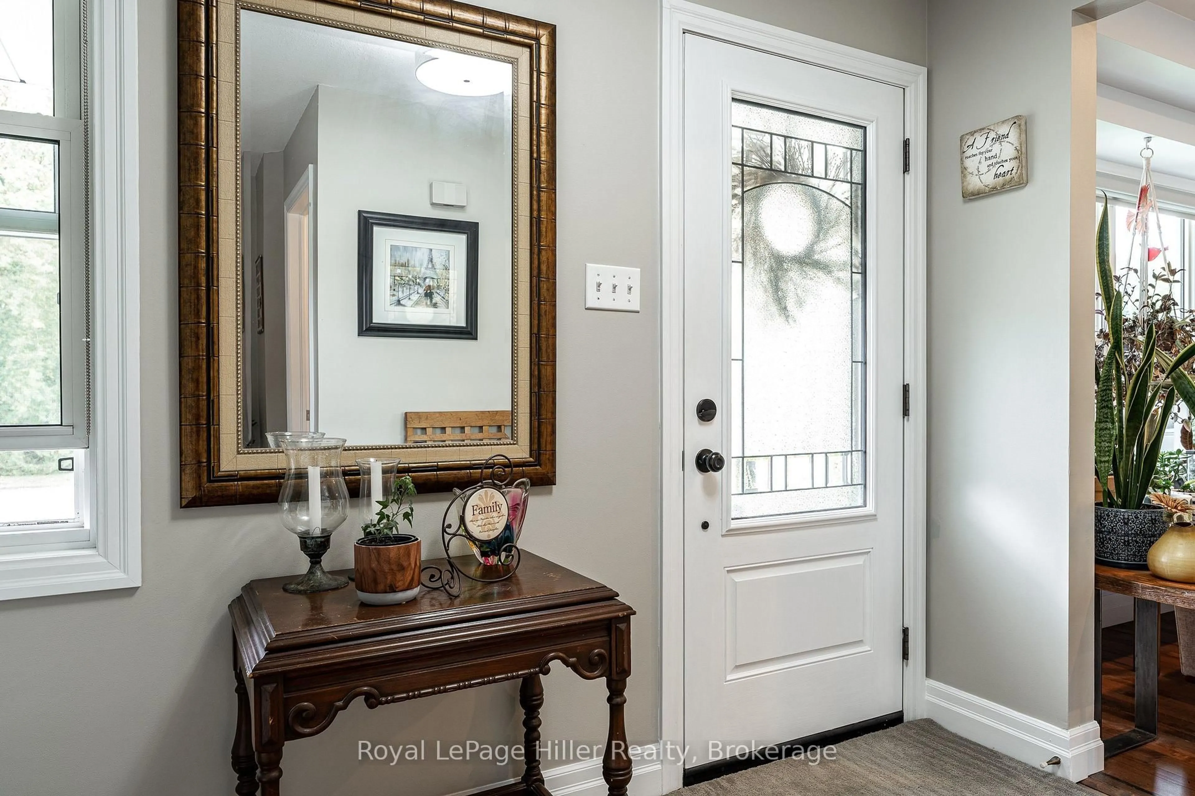 Indoor entryway for 12 Dietrich Rd, East Zorra-Tavistock Ontario N0B 2R0