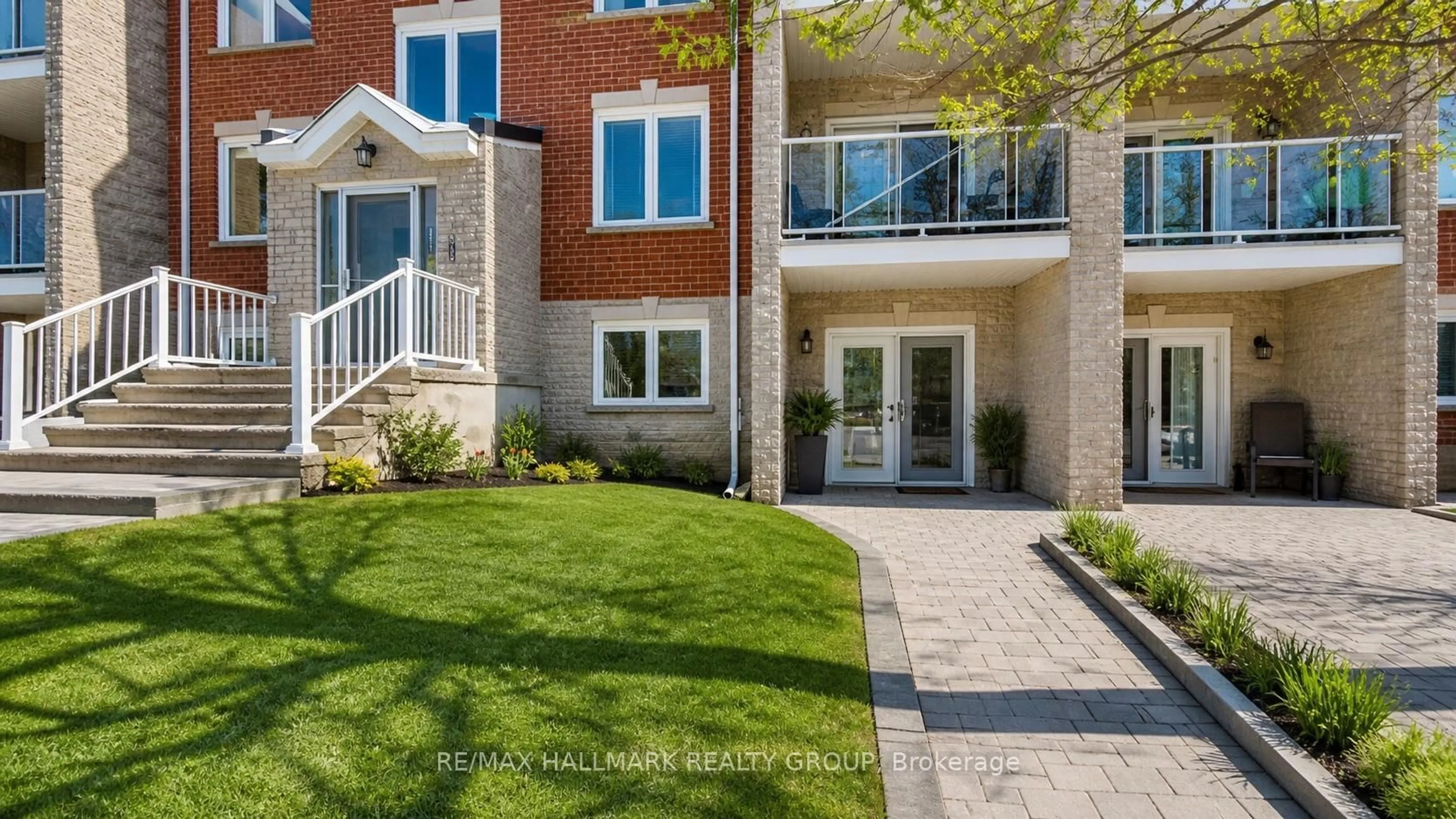 Home with brick exterior material, street for 237 Oak St #1102, Gananoque Ontario K7G 2R5