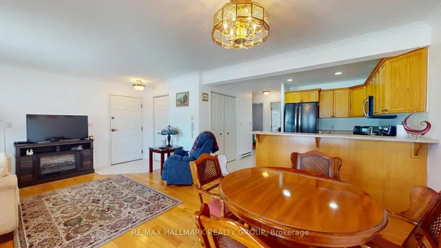 237 Oak St #1102, Gananoque 4