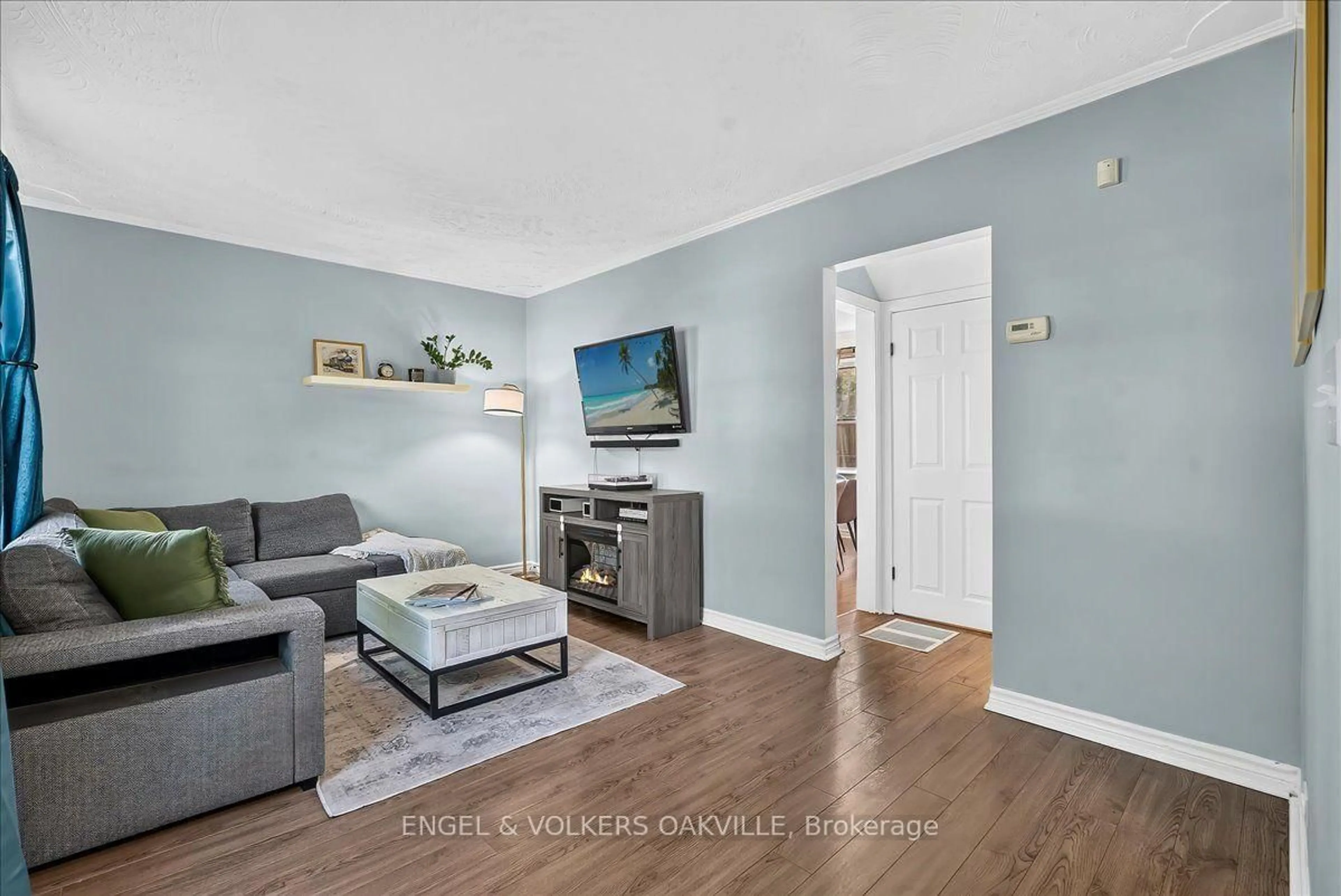 Living room with furniture, unknown for 108 Lorne Cres, Kitchener Ontario N2M 3Y5
