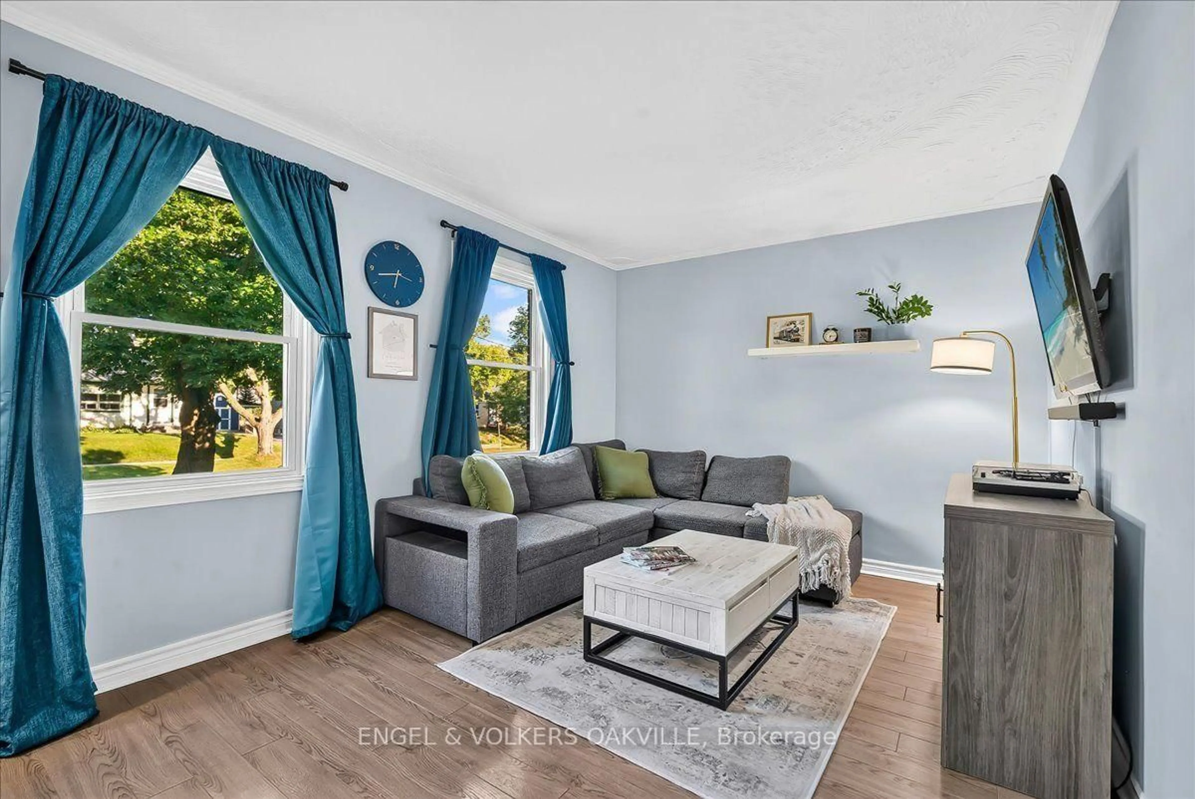 Living room with furniture, unknown for 108 Lorne Cres, Kitchener Ontario N2M 3Y5
