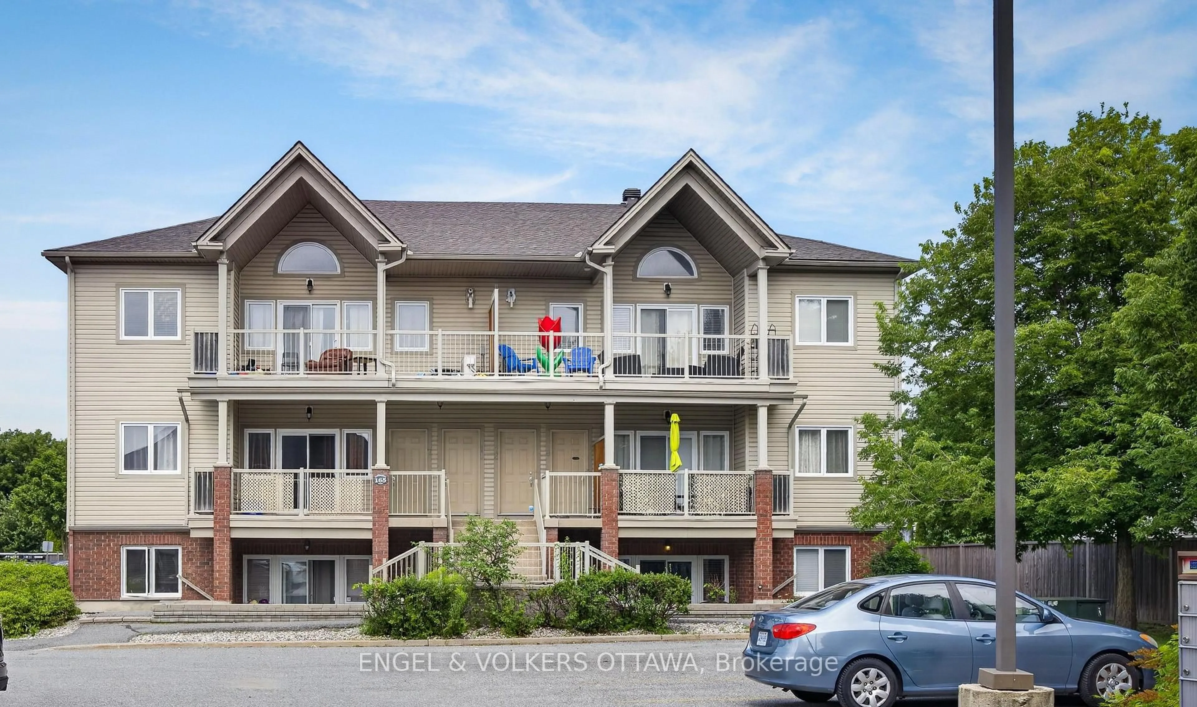 Patio, unknown for 165 Waterbridge Dr #4, Ottawa Ontario K2G 7G3