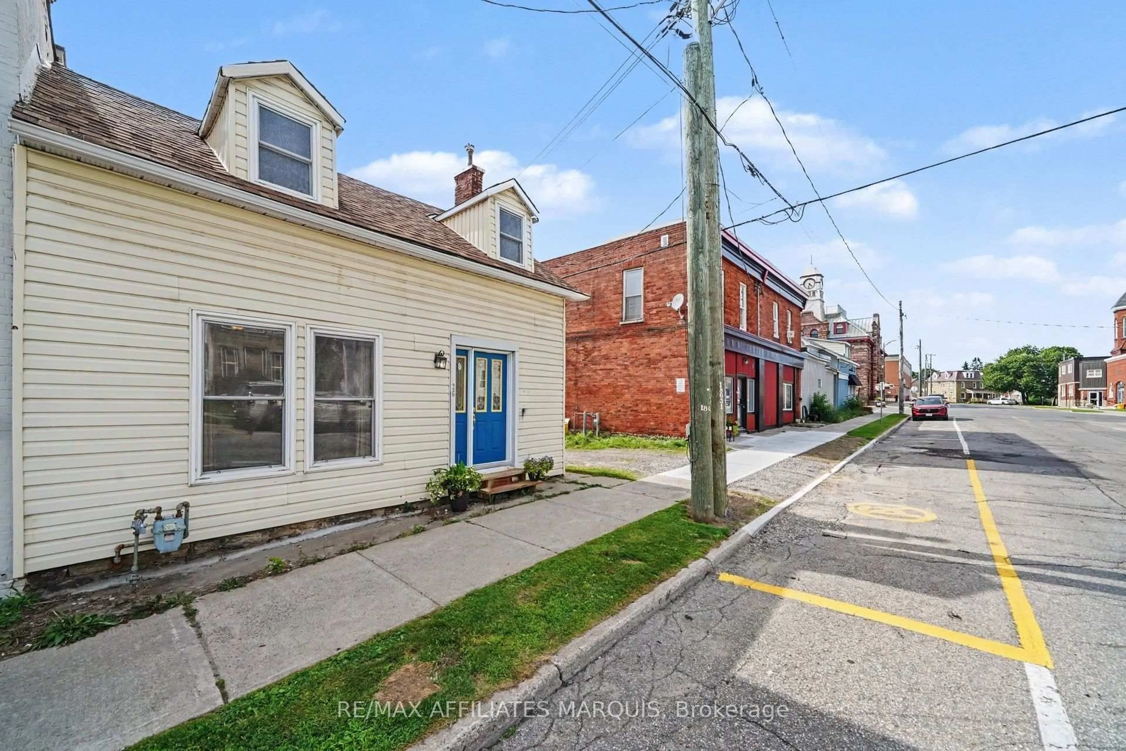 Unknown for 26 Market St, Smiths Falls Ontario K7A 2E6