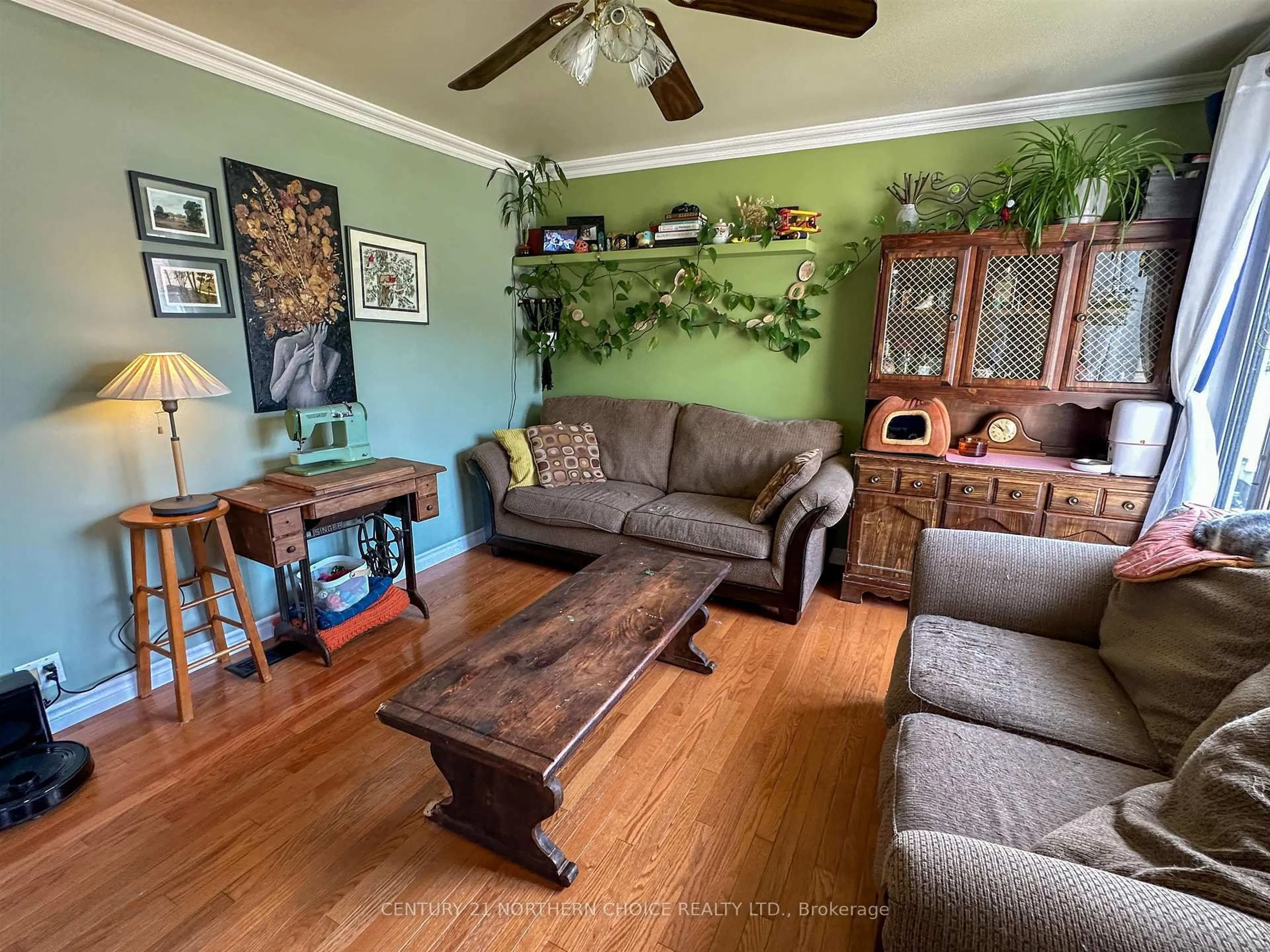 Living room with furniture, wood/laminate floor for 92 Lassie Rd, Red Lake Ontario P0V 1C0