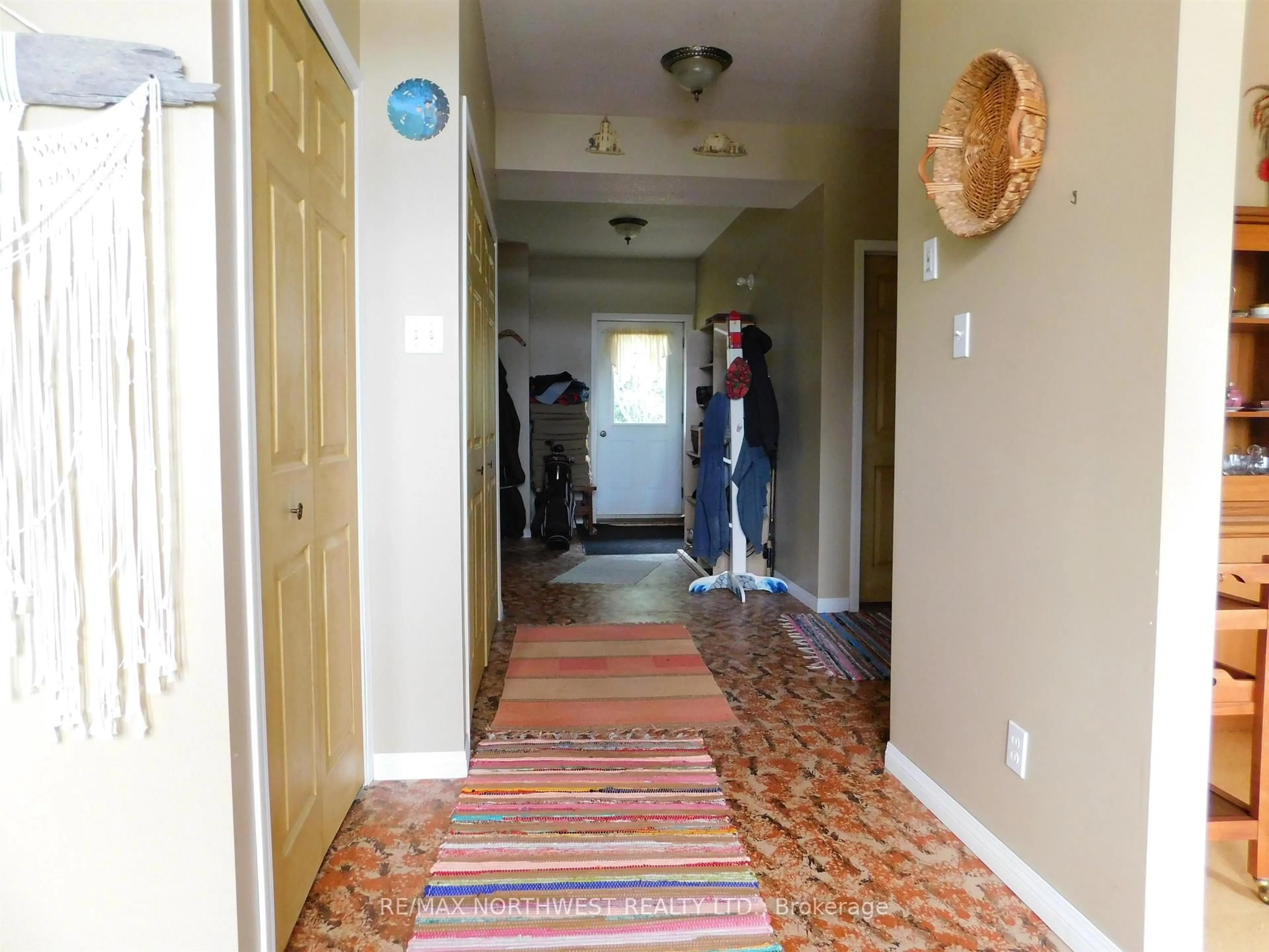 Indoor entryway for 722 Sandy Beach Rd, Dryden Ontario P8N 0A2