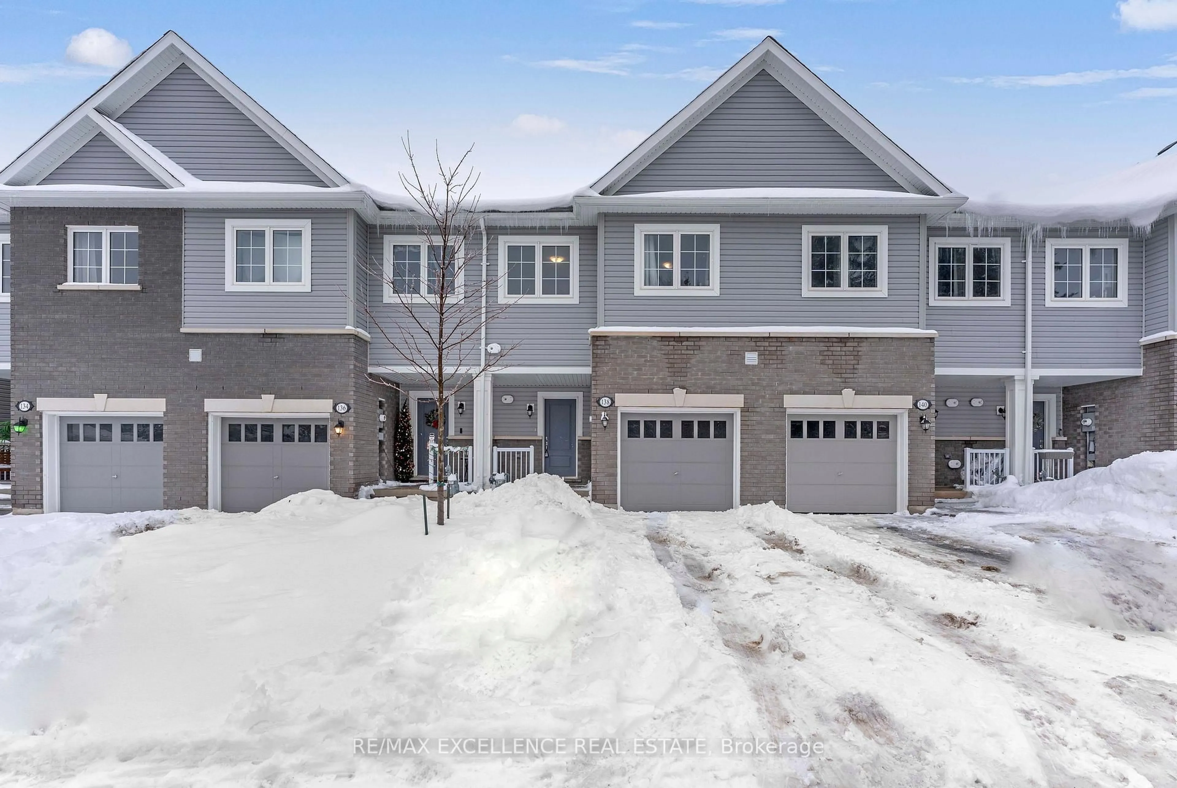 A pic from outside/outdoor area/front of a property/back of a property/a pic from drone, street for 138 Winters Way, Shelburne Ontario L9V 3Y1