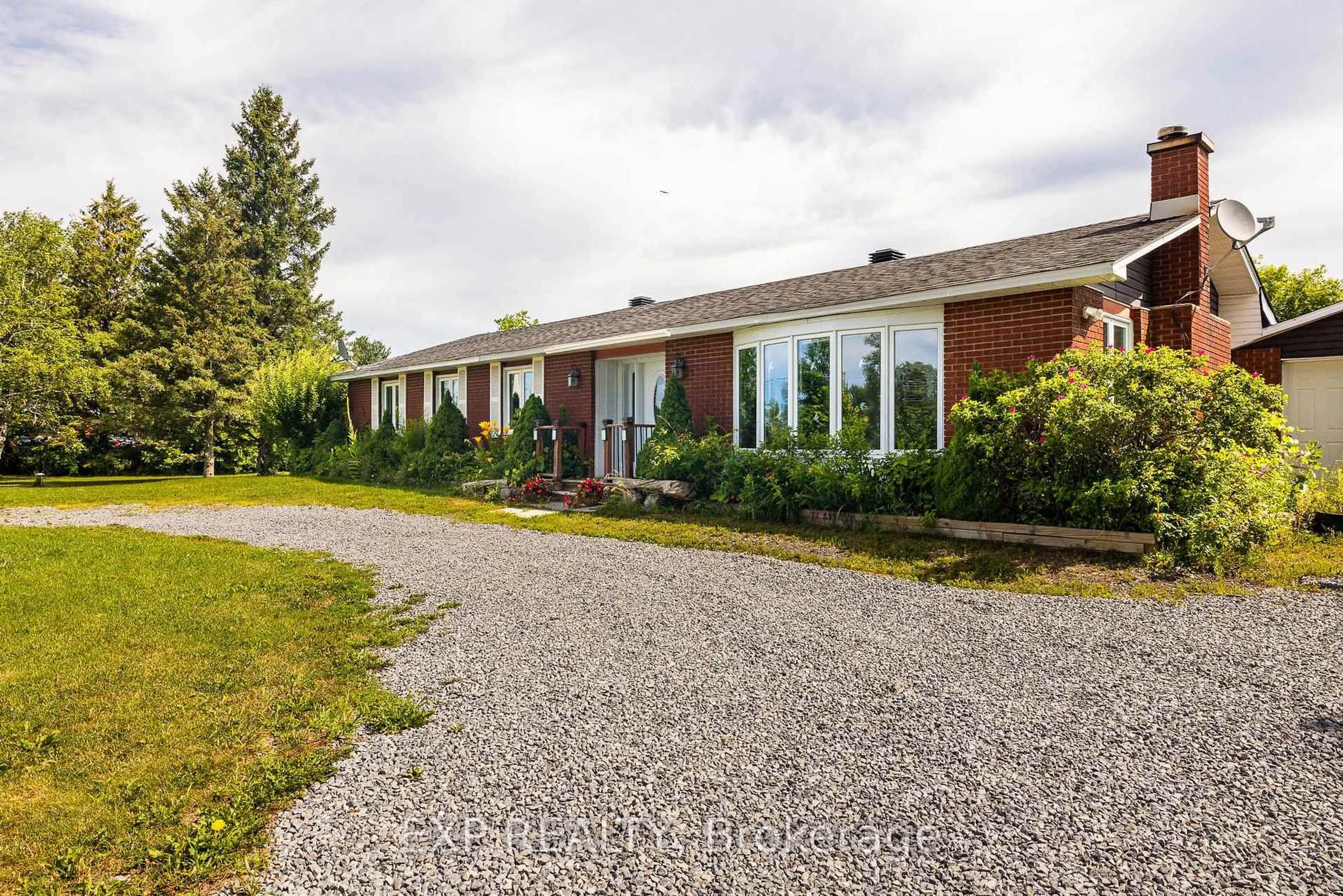 Unknown for 7389 Boundary Rd, Russell Ontario K4R 0G9