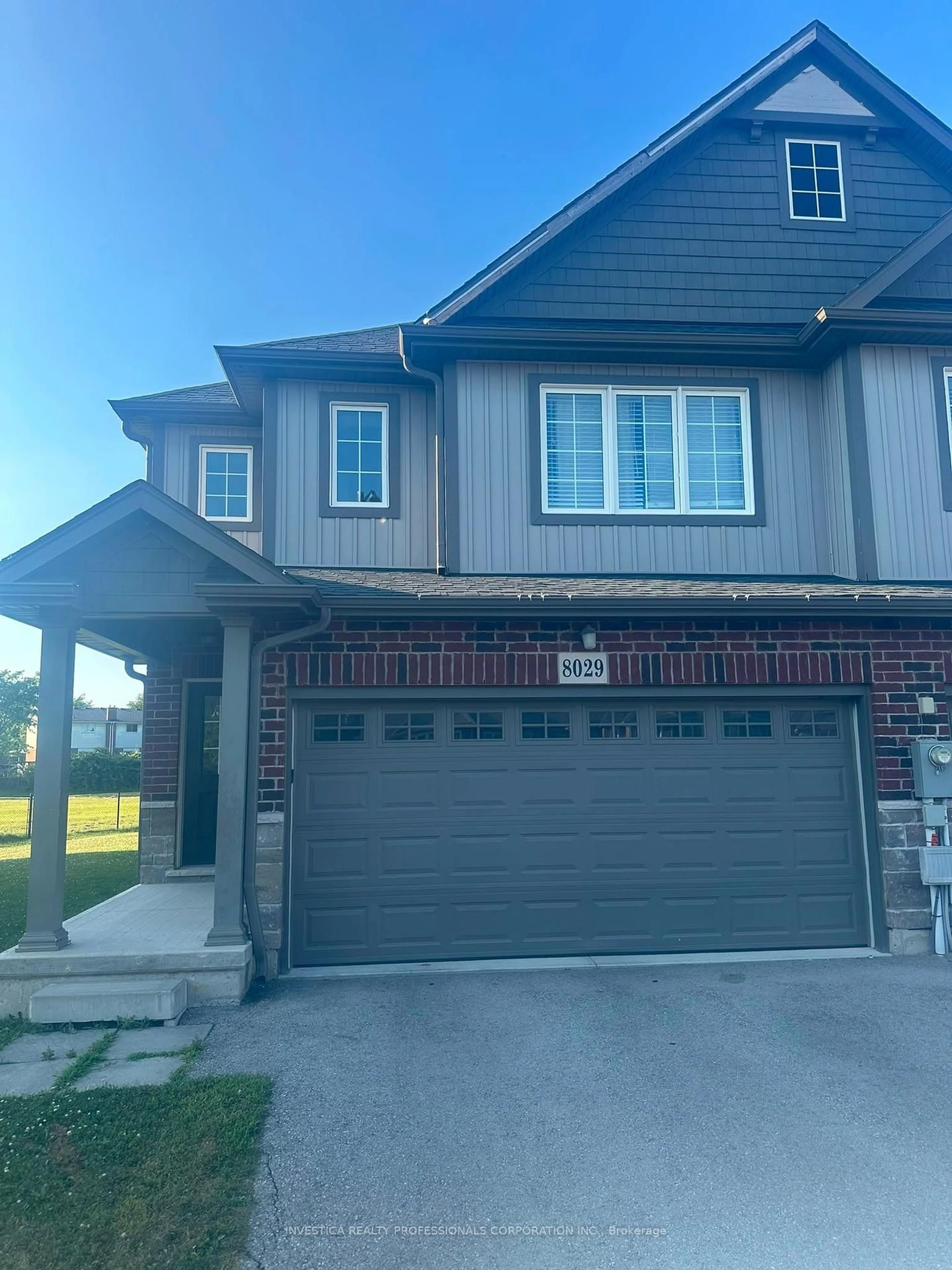 Home with brick exterior material, street for 8029 COLE Crt, Niagara Falls Ontario L2G 0H8