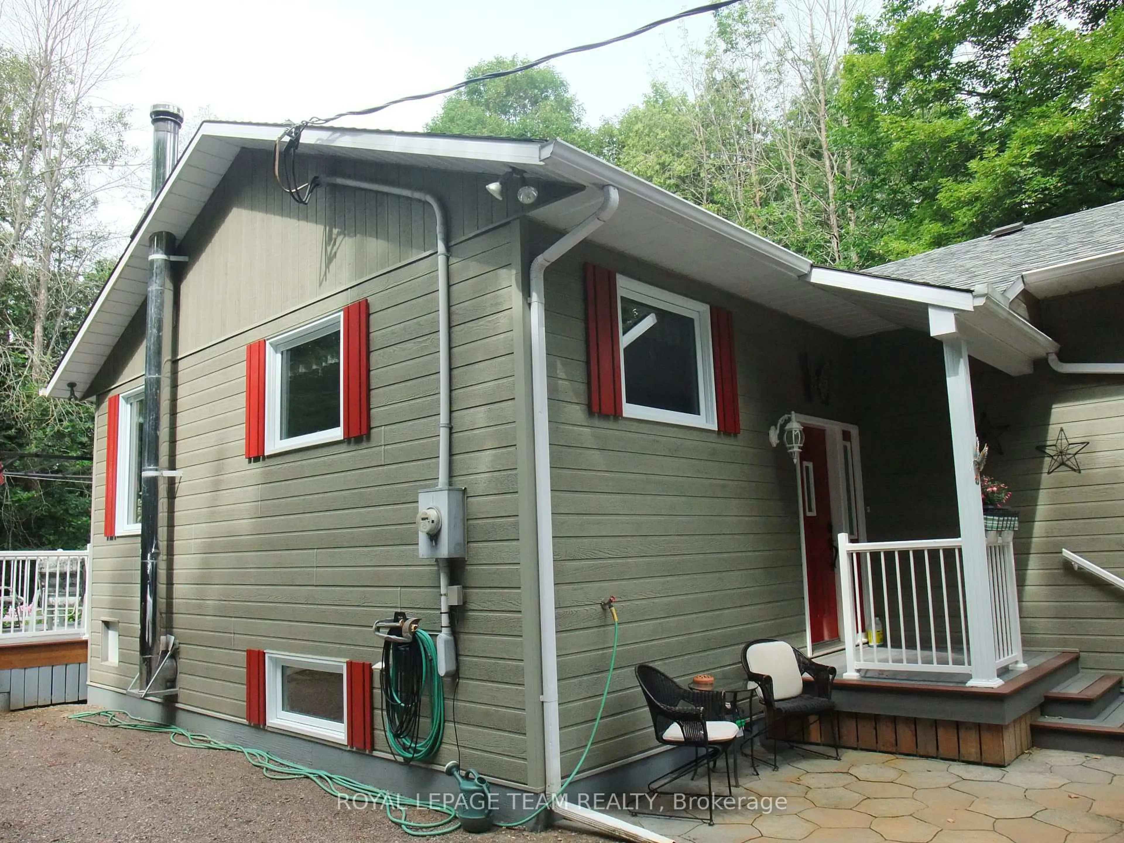 Home with vinyl exterior material, street for 1563 Goshen Rd, Renfrew Ontario K7V 3Z5