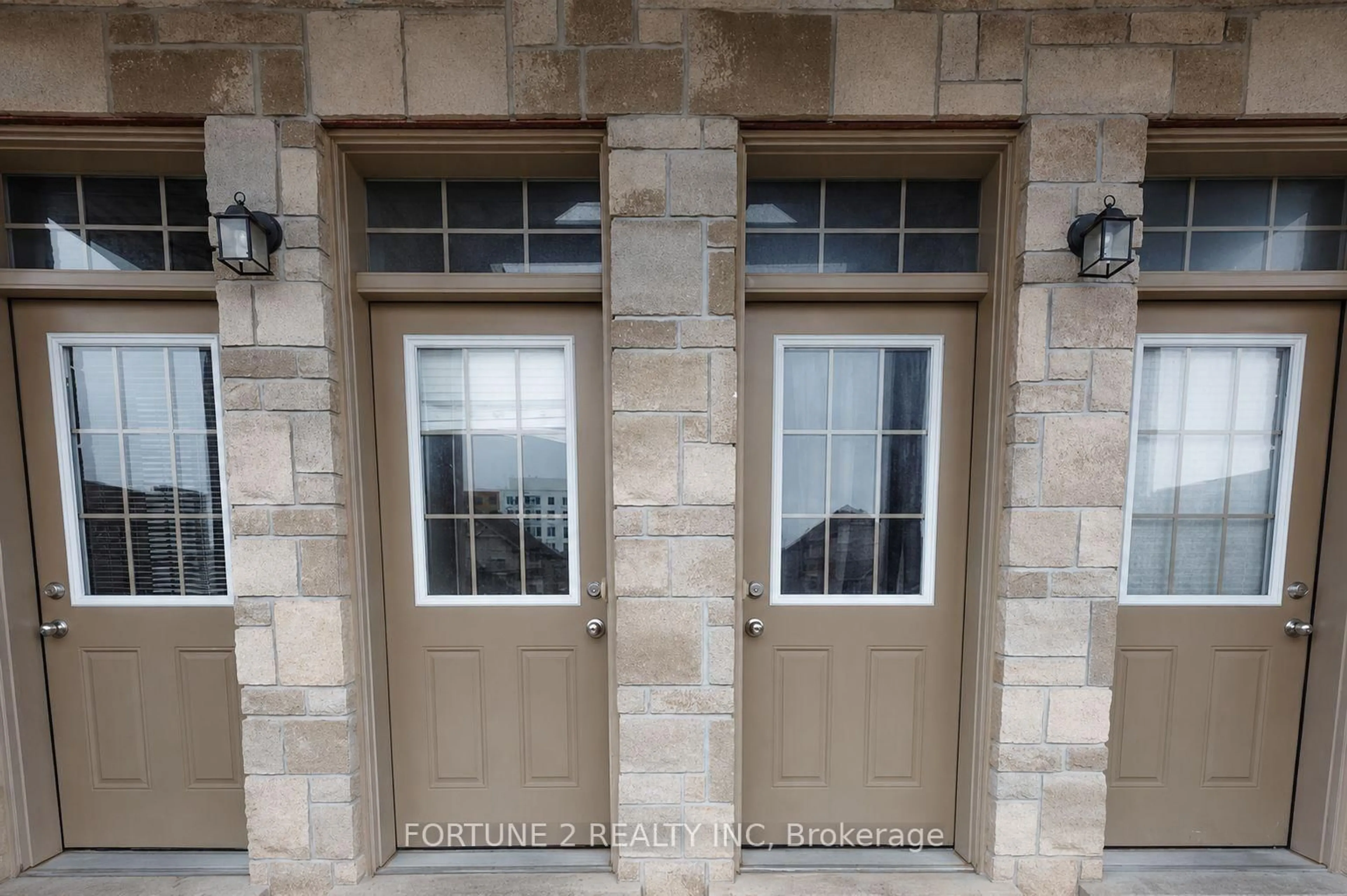 Indoor entryway for 3200 Singleton Ave #11, London South Ontario N6L 0C7