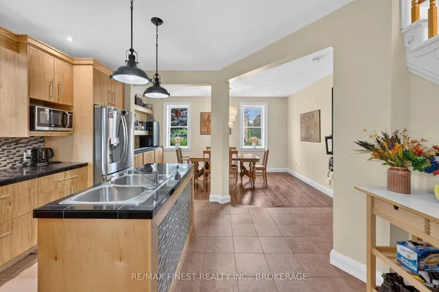 52 Main St, Merrickville-Wolford 5