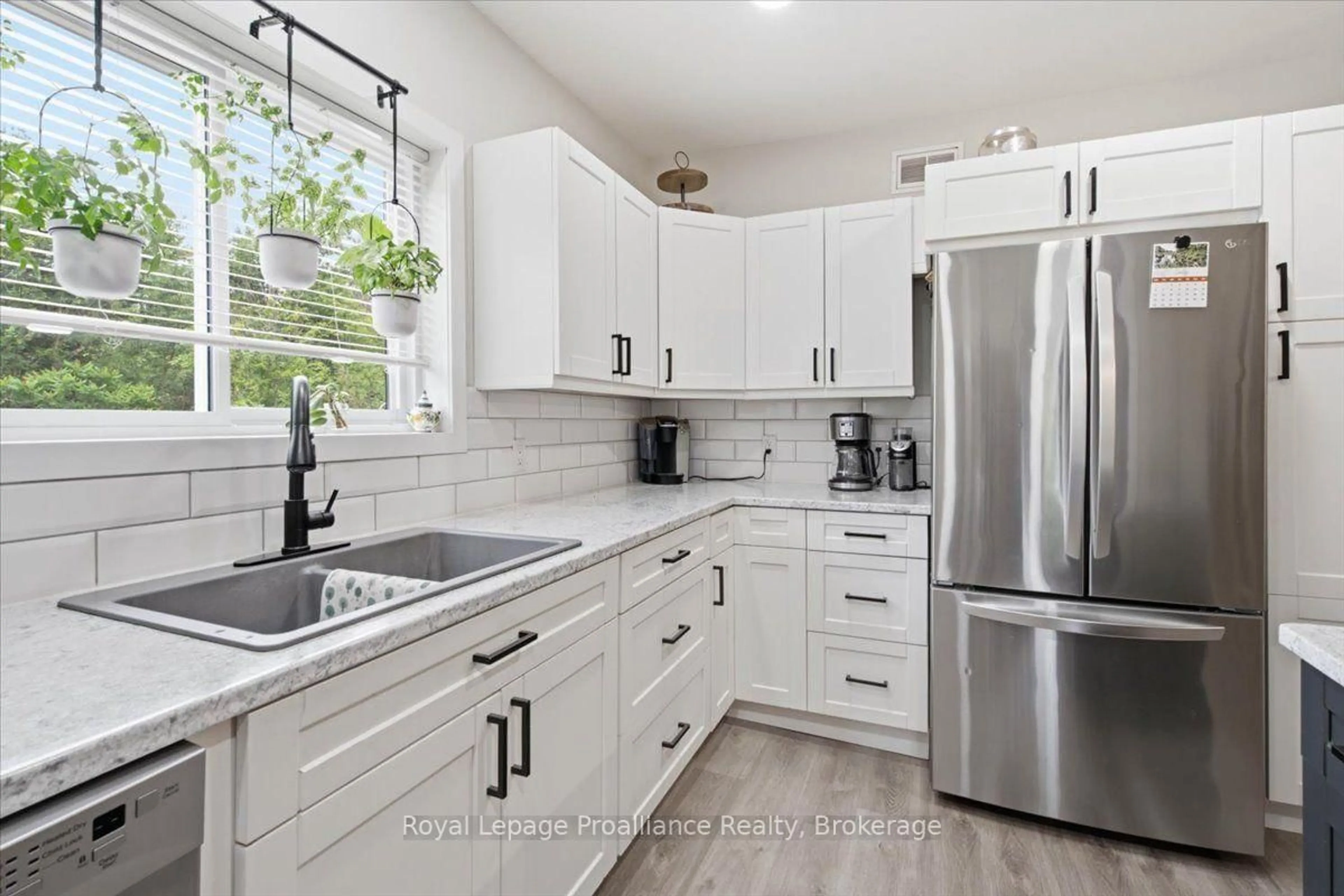 Open concept kitchen, ceramic/tile floor for 2017 Clark Rd, Mountain Grove Ontario K0H 2E0