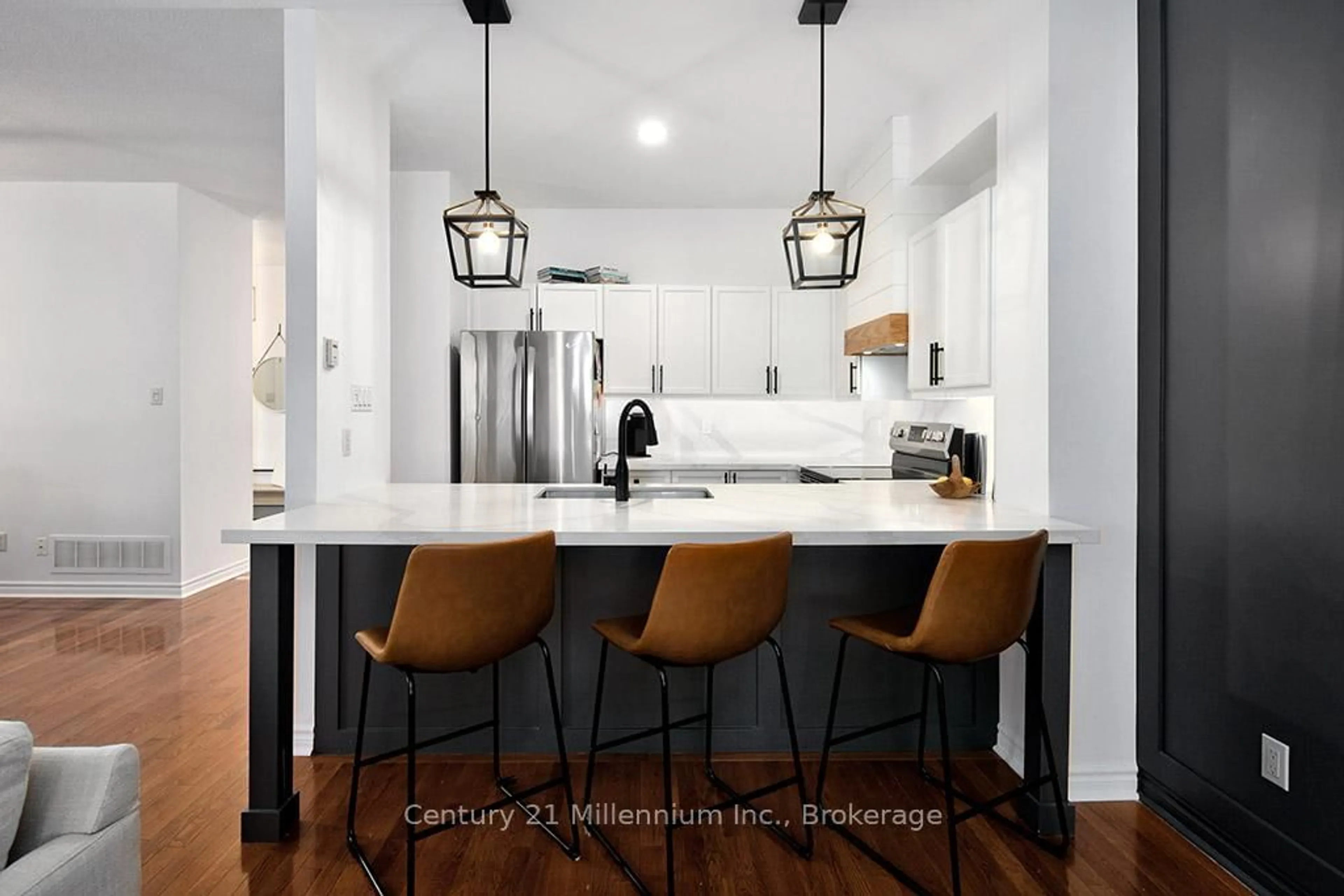 Contemporary kitchen, unknown for 110 Napier St #28, Blue Mountains Ontario N0H 2P0