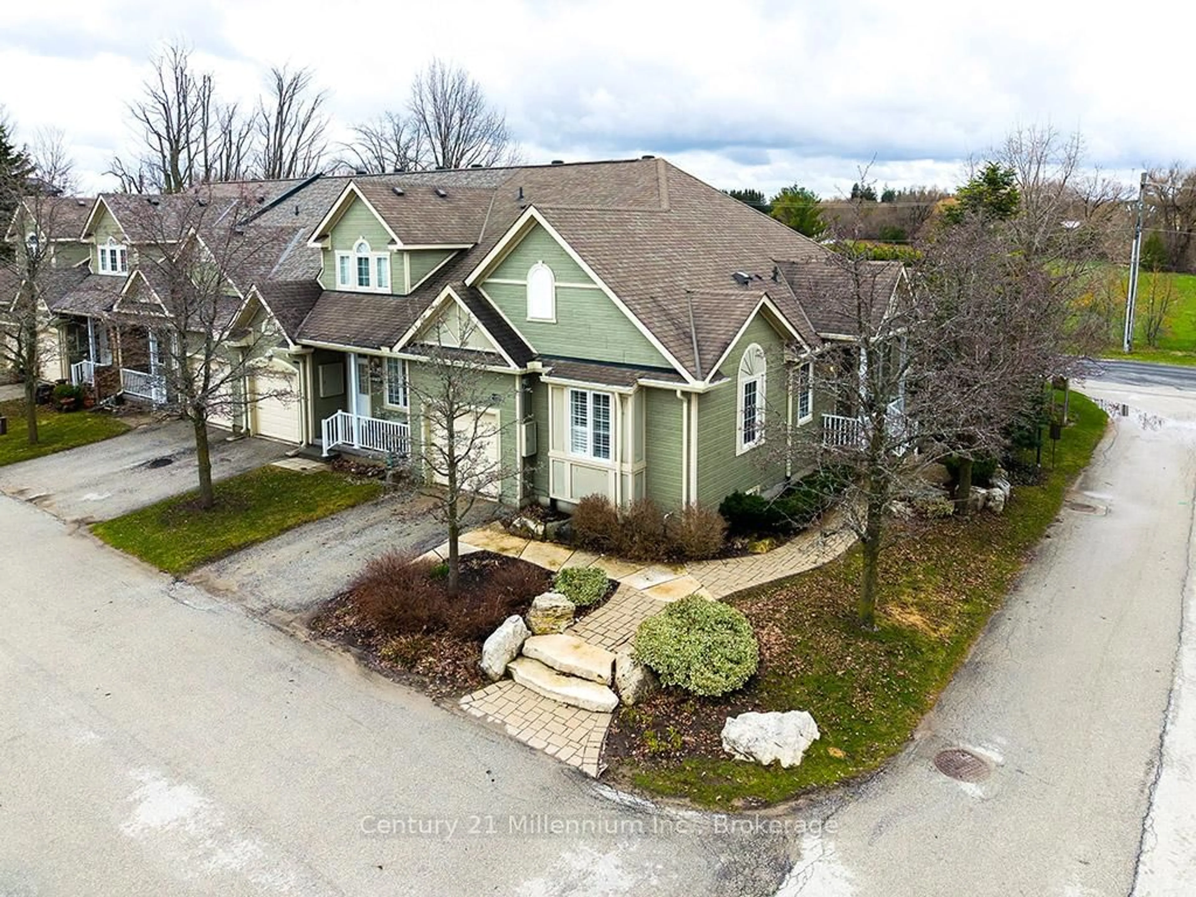 A pic from outside/outdoor area/front of a property/back of a property/a pic from drone, street for 110 Napier St #28, Blue Mountains Ontario N0H 2P0