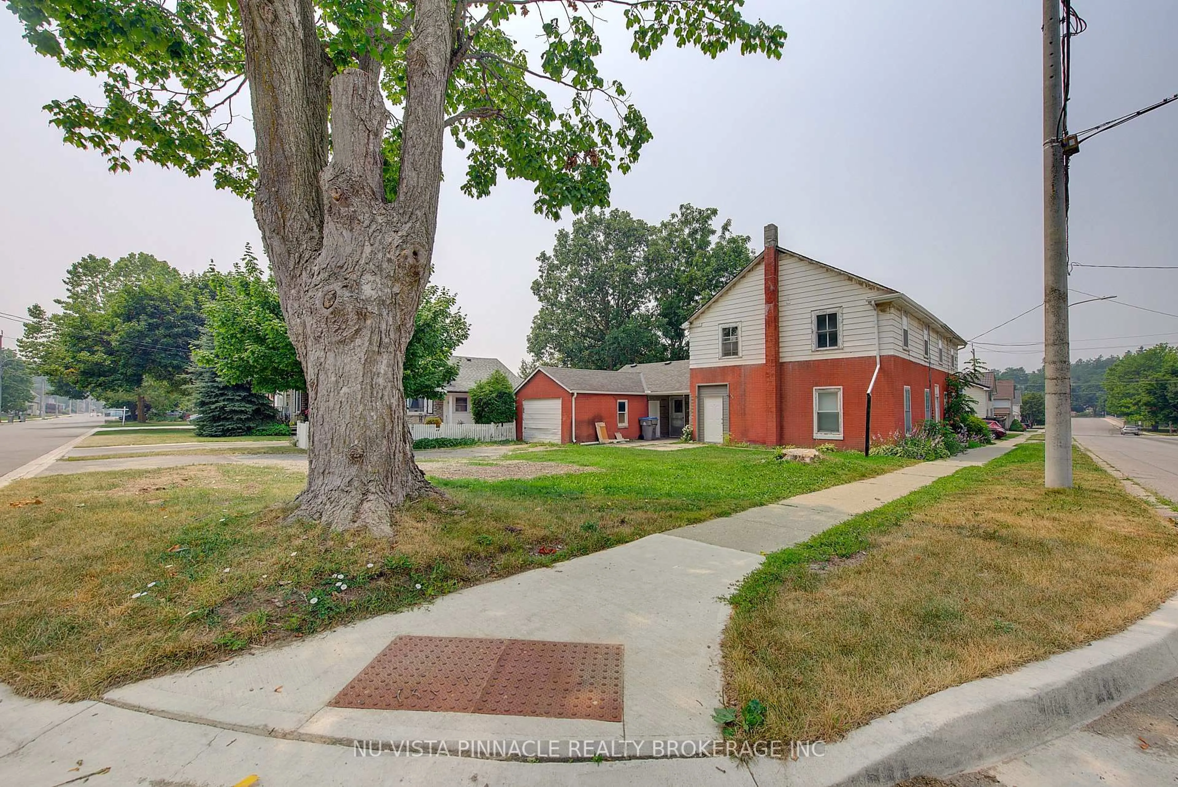 Unknown for 128 Park St, St. Marys Ontario N4X 0C1