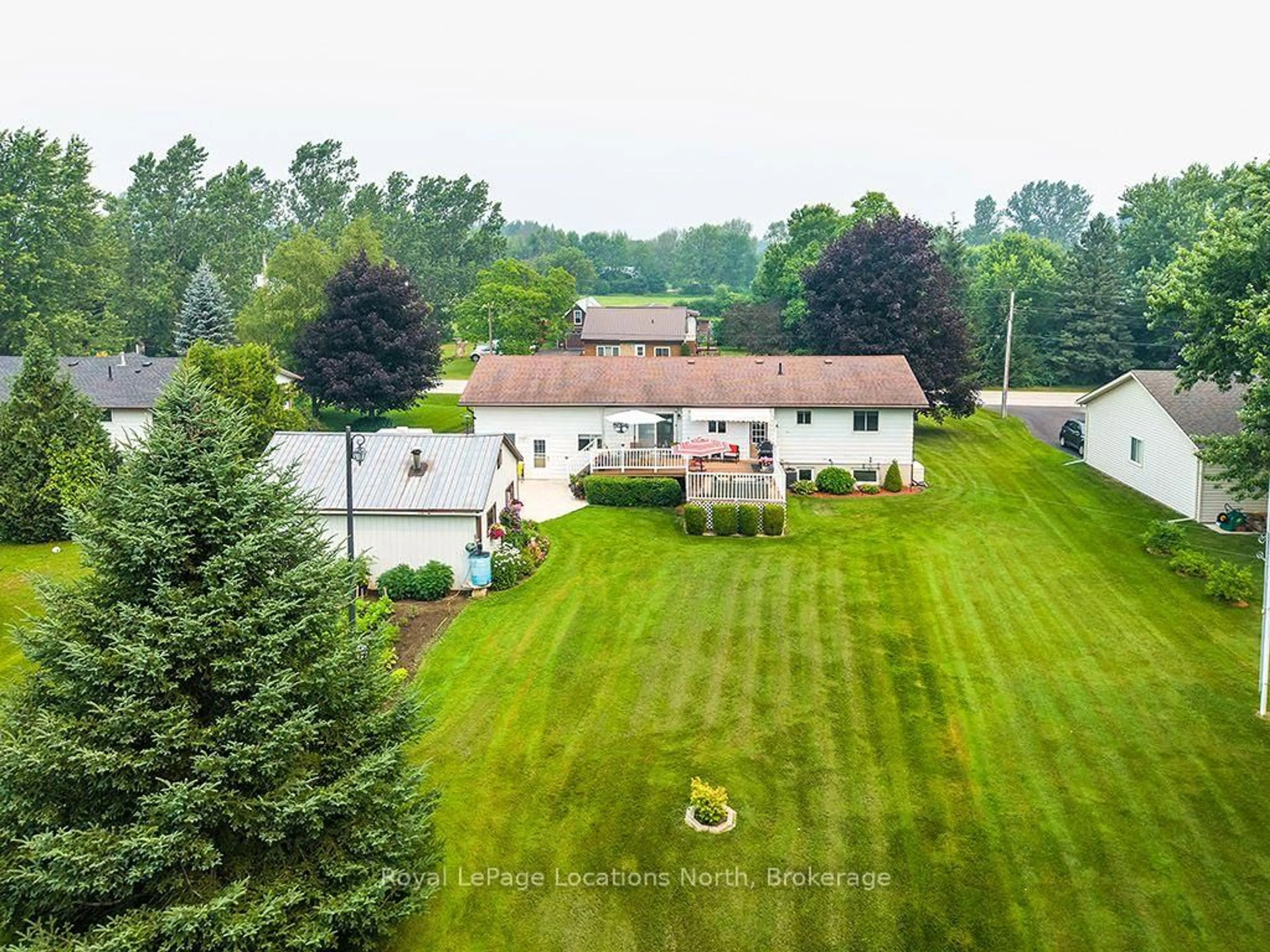 A pic from outside/outdoor area/front of a property/back of a property/a pic from drone, unknown for 226010 Centreville Rd, Meaford Ontario N4L 0A7