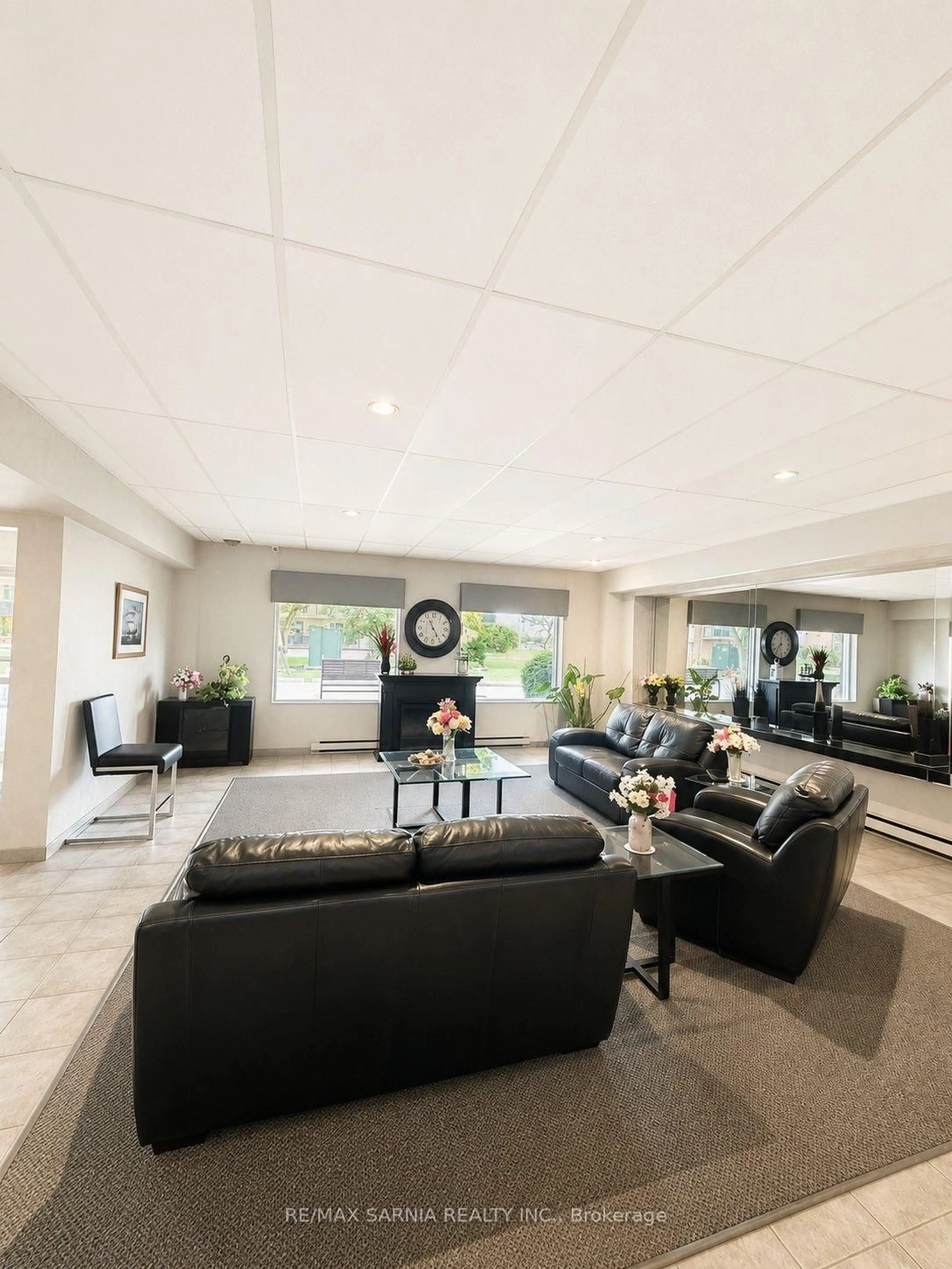 Lobby for 8591 Riverside Dr #709, Windsor Ontario N8S 1G3