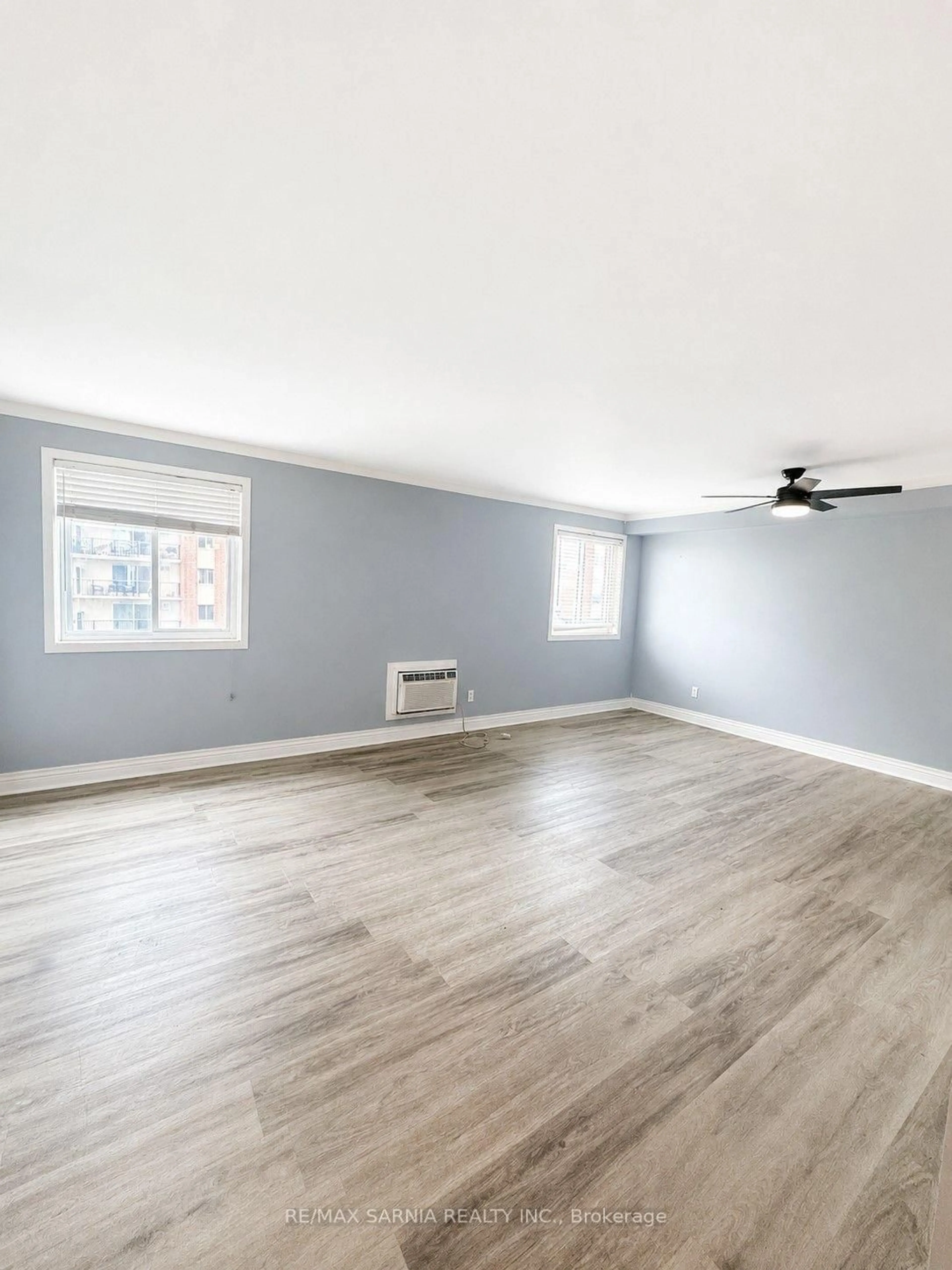 A pic of a room for 8591 Riverside Dr #709, Windsor Ontario N8S 1G3