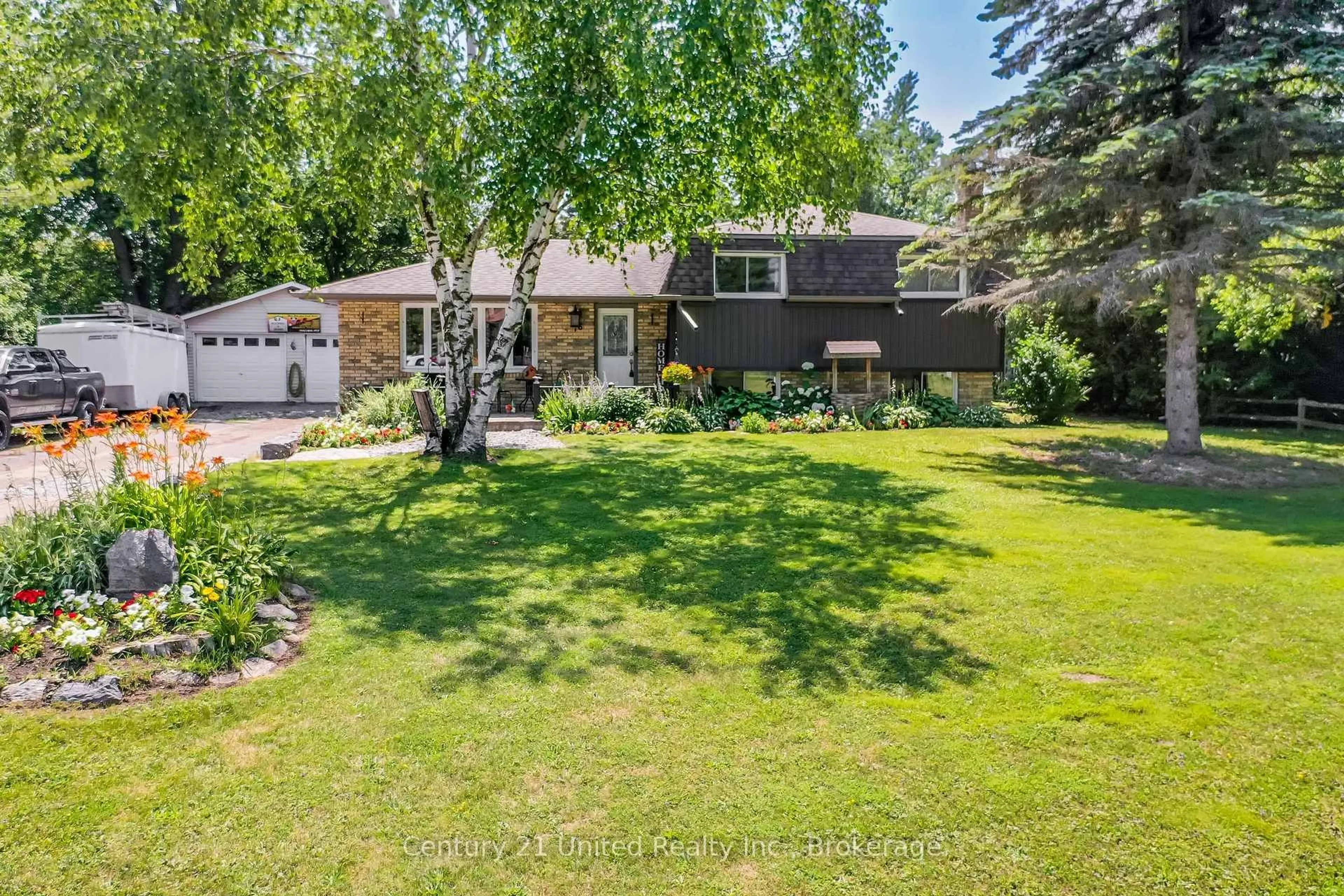 A pic from outside/outdoor area/front of a property/back of a property/a pic from drone, street for 16 Janet Dr, Kawartha Lakes Ontario L0B 1K0
