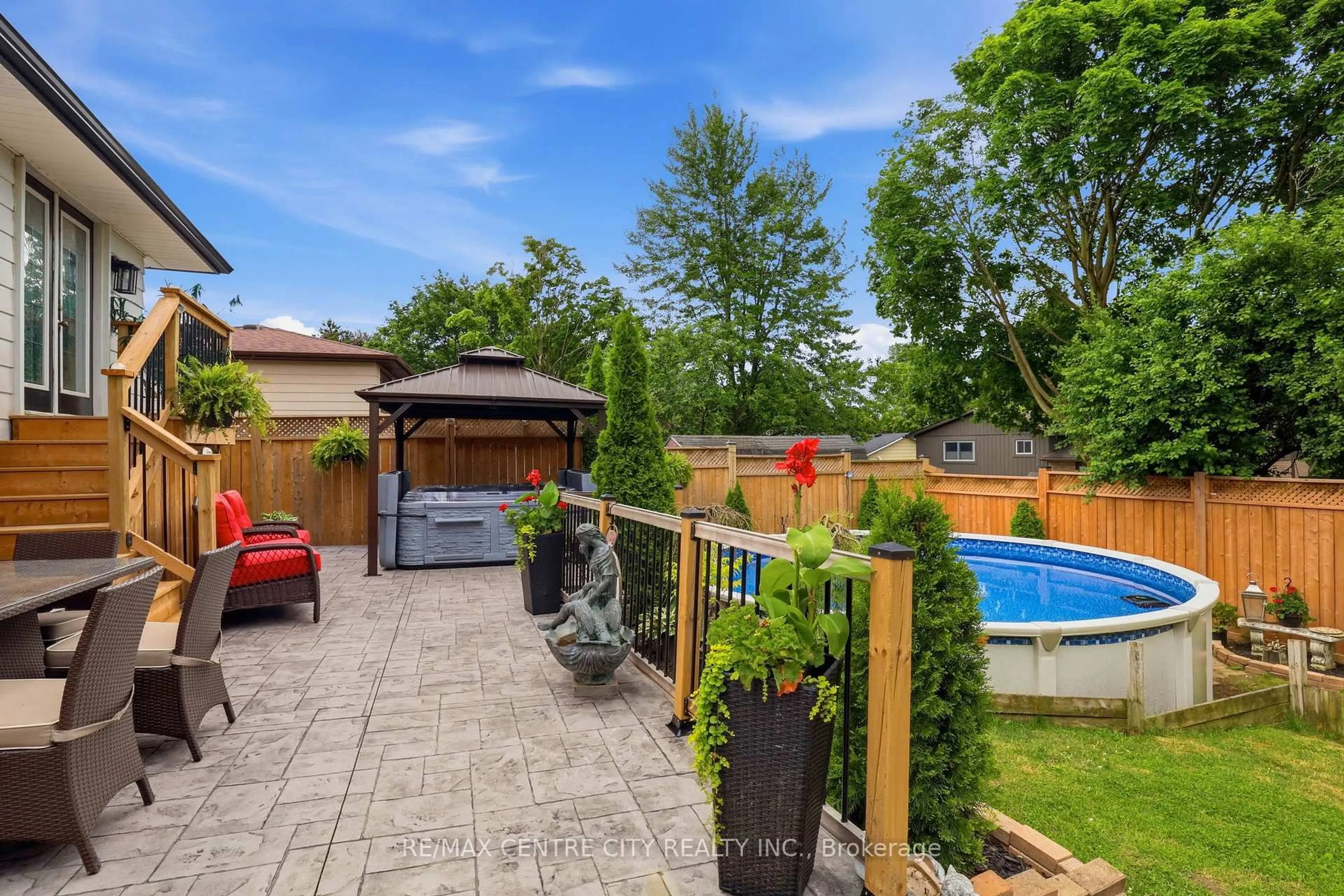 Patio, street for 419 Ferndale Ave, London South Ontario N6C 2Y9