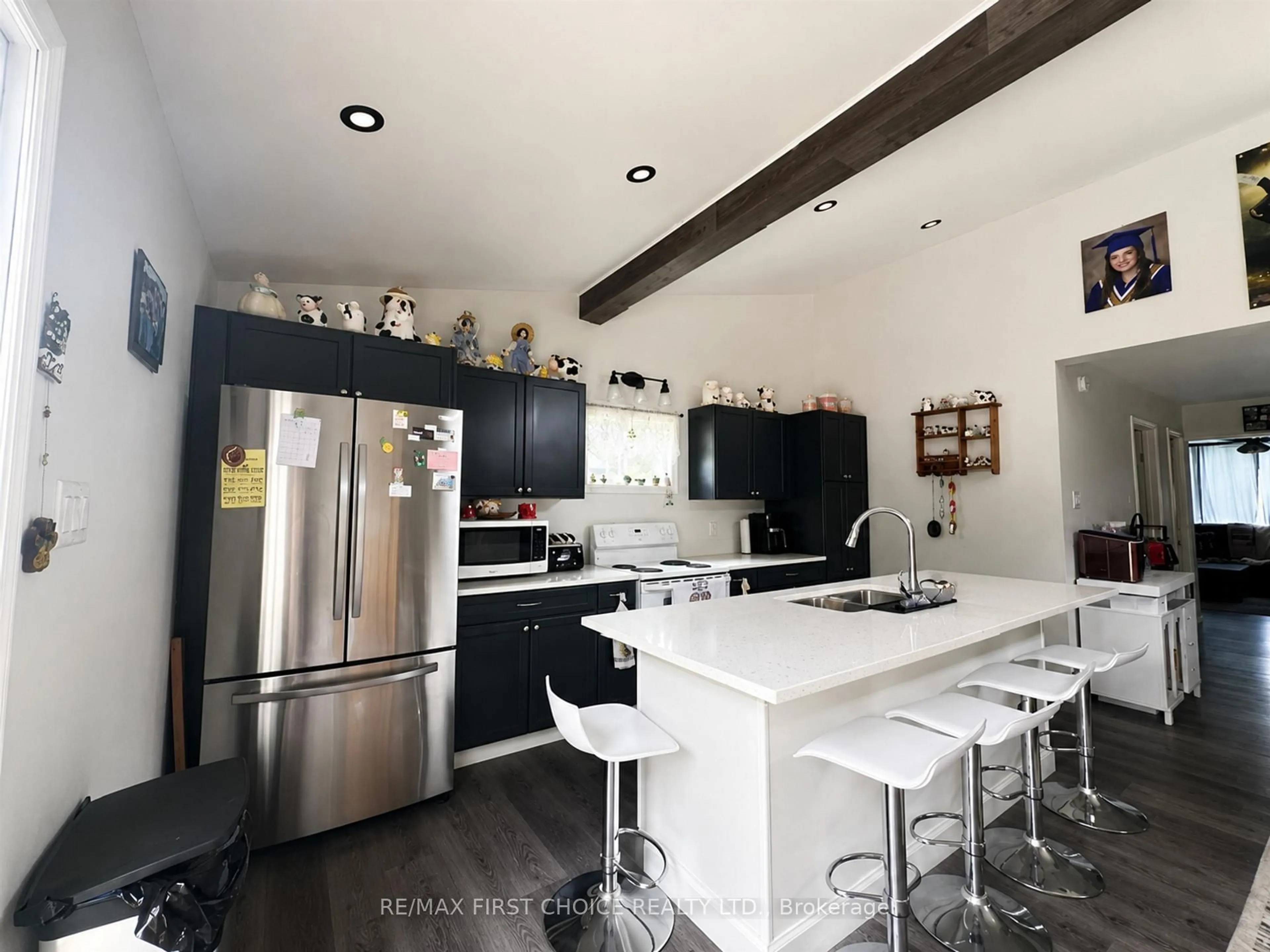 Open concept kitchen, ceramic/tile floor for 515 Second St, Fort Frances Ontario P9A 2Z5