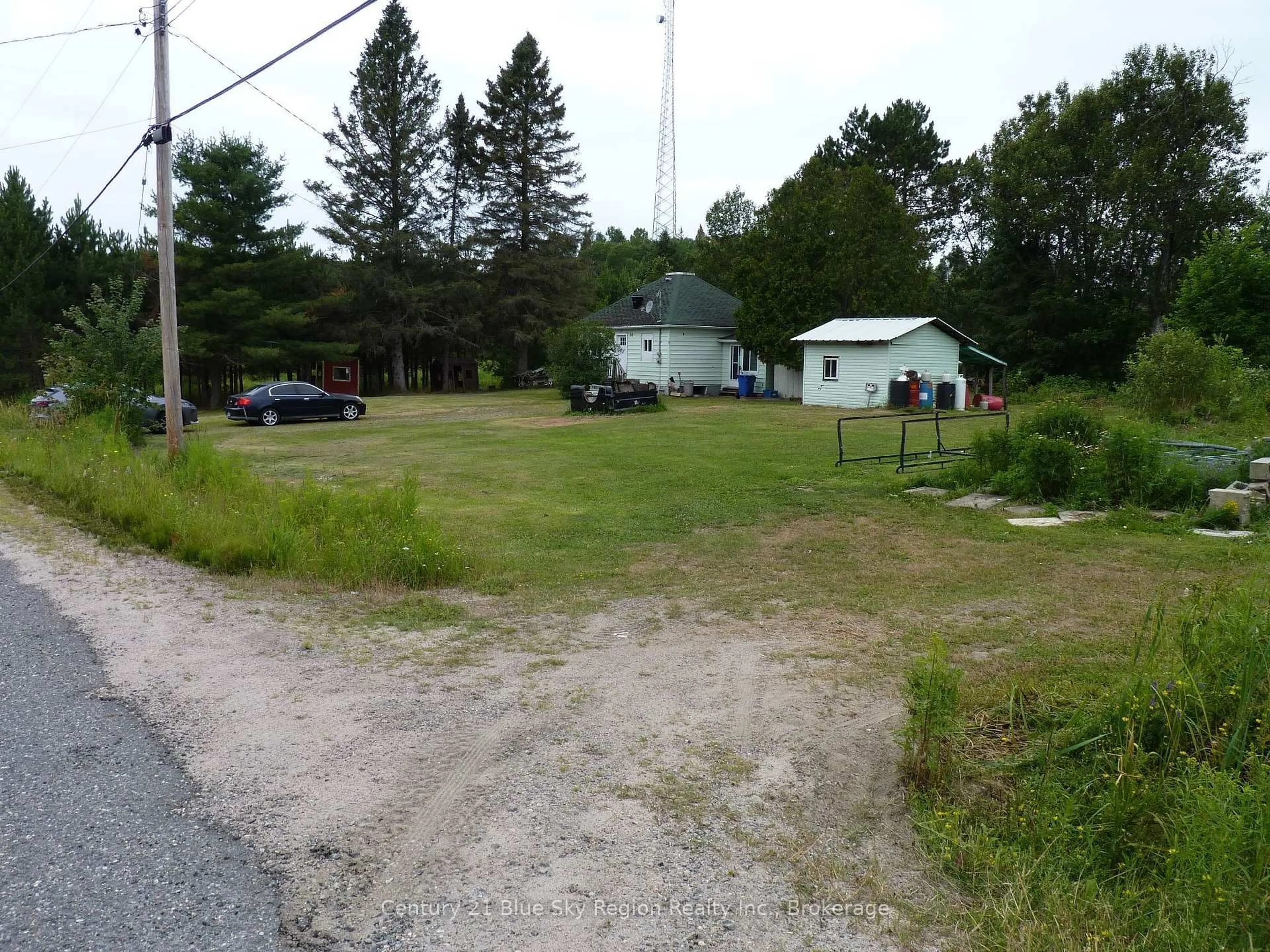 A pic from outside/outdoor area/front of a property/back of a property/a pic from drone, unknown for 50 Feronia Rd, North Bay Ontario P1B 8G4