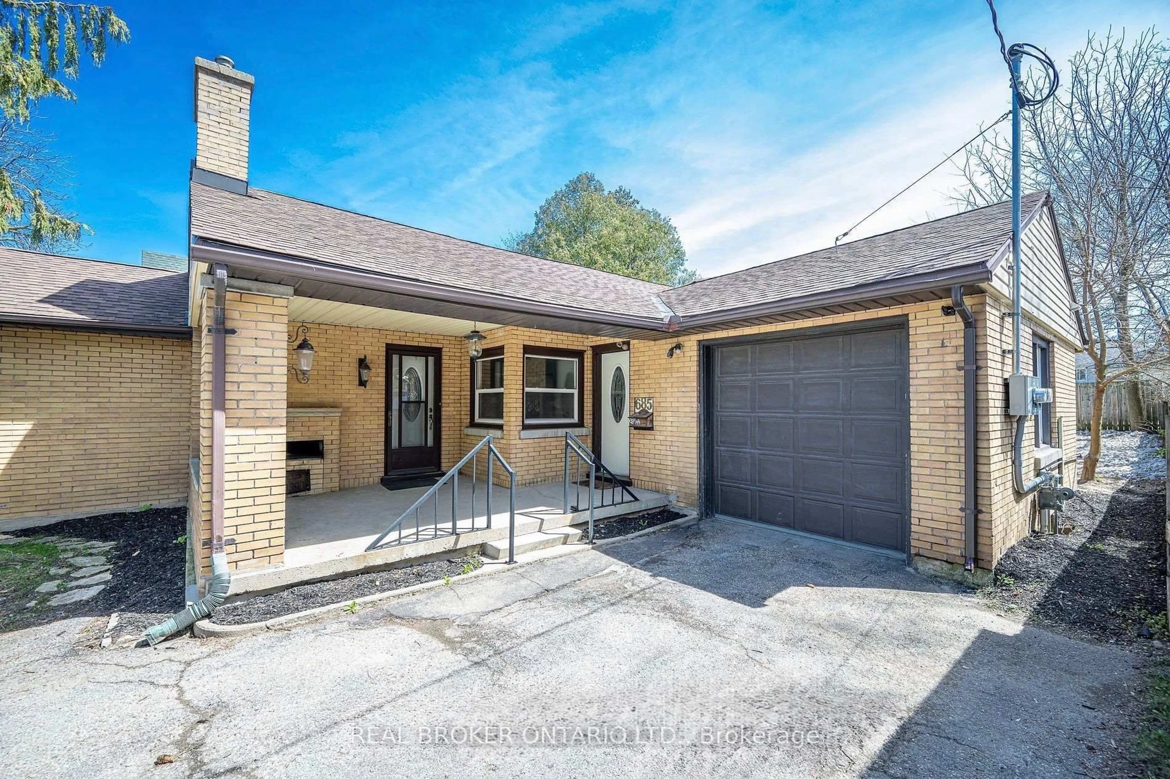 Home with brick exterior material, street for 685 Frederick St, Kitchener Ontario N2B 2B3