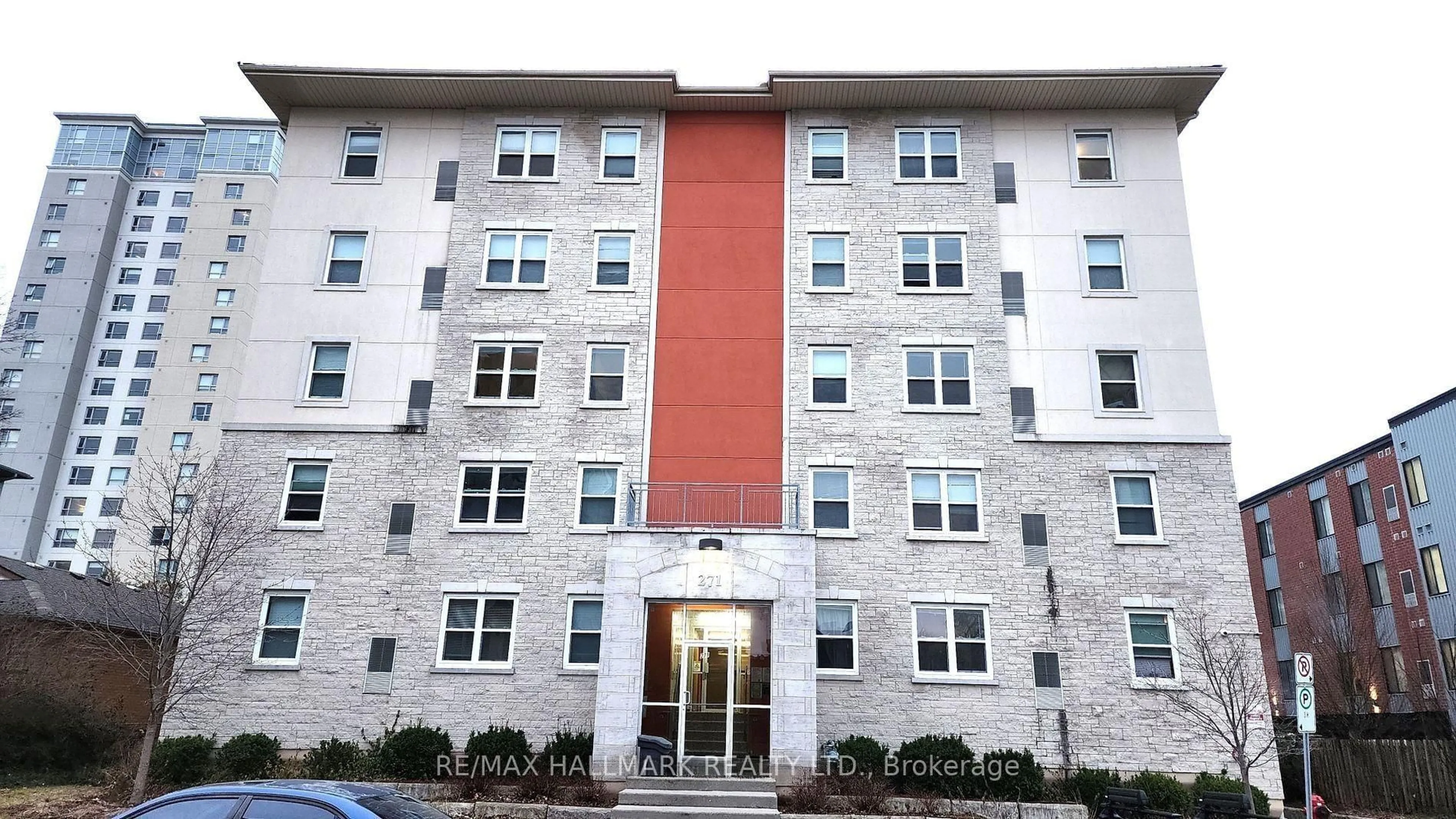 Indoor foyer for 271 Lester St #301, Waterloo Ontario N2L 3W6
