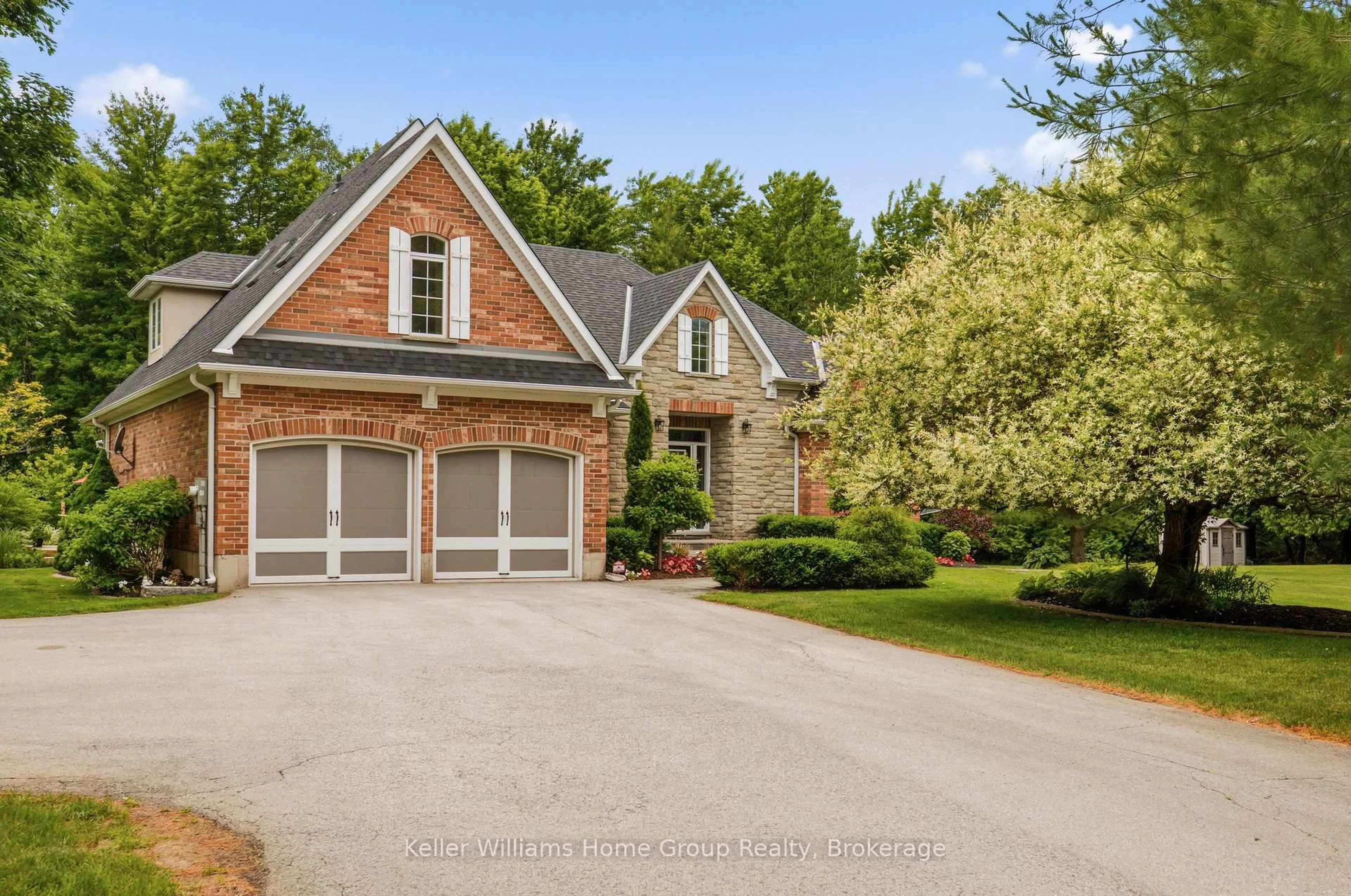 Home with brick exterior material, street for 3924 Maddaugh Rd, Puslinch Ontario N0B 2J0