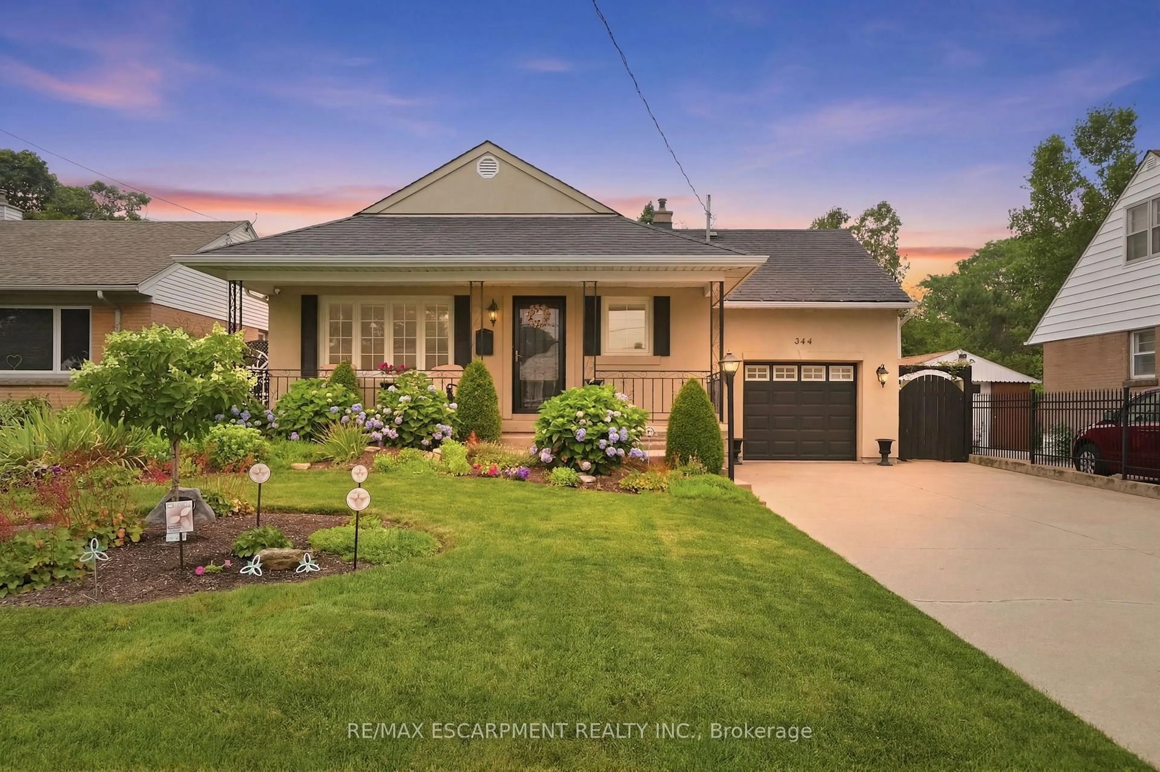 Home with brick exterior material, street for 344 East 36th St, Hamilton Ontario L8V 3Z8
