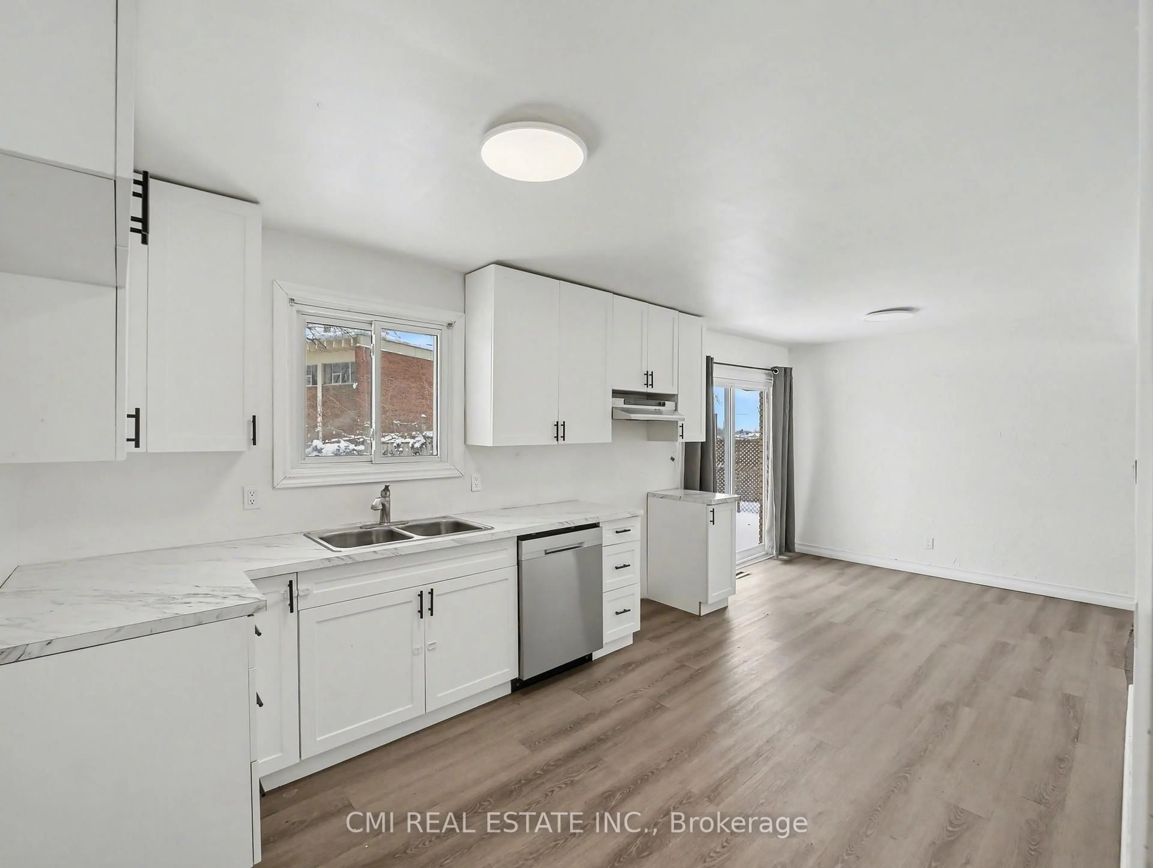 Open concept kitchen, ceramic/tile floor for 4306 East Ave, Lincoln Ontario L3J 0N8