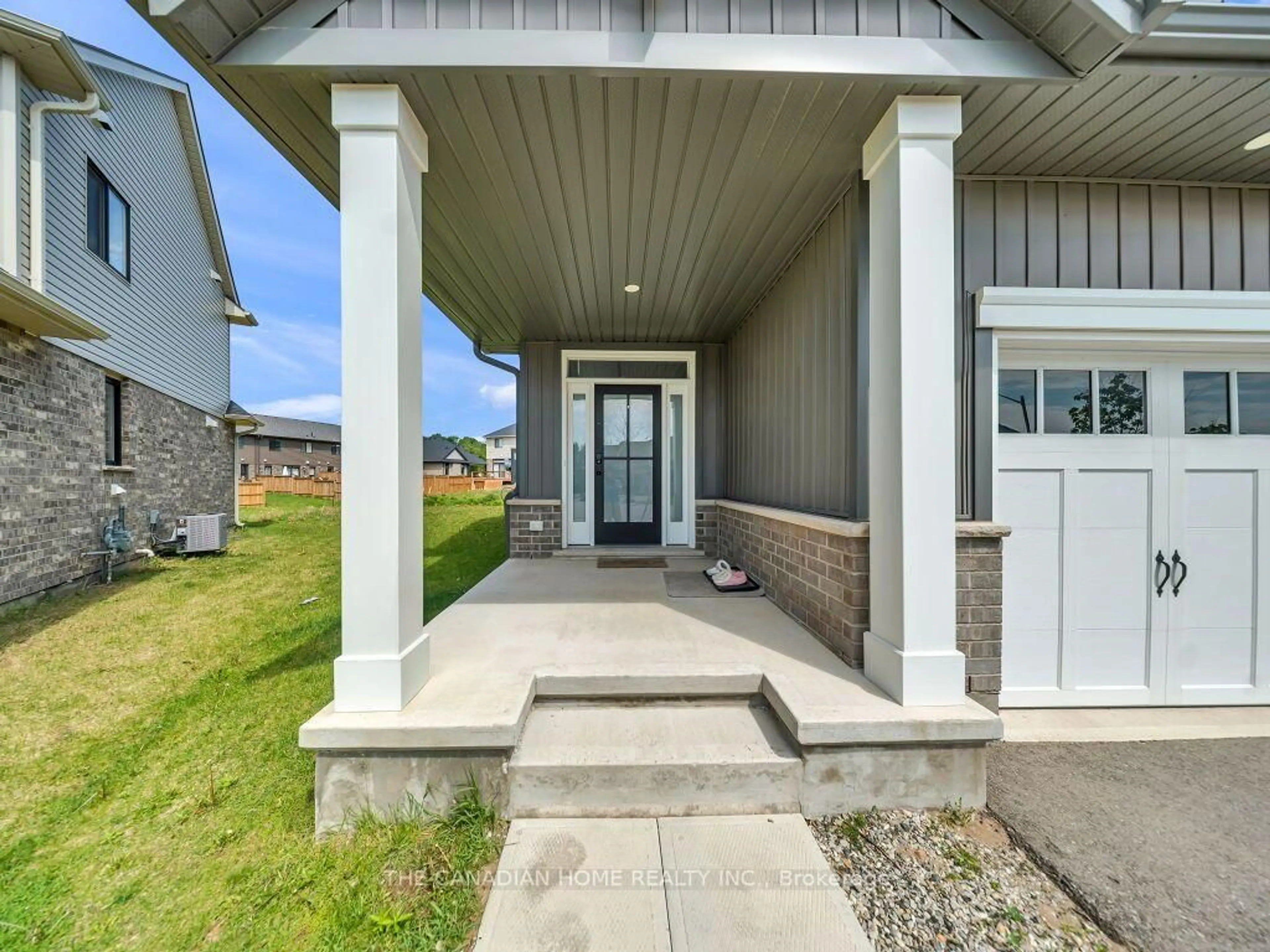 Indoor entryway for 51 Keba Cres, Tillsonburg Ontario N4G 1B5