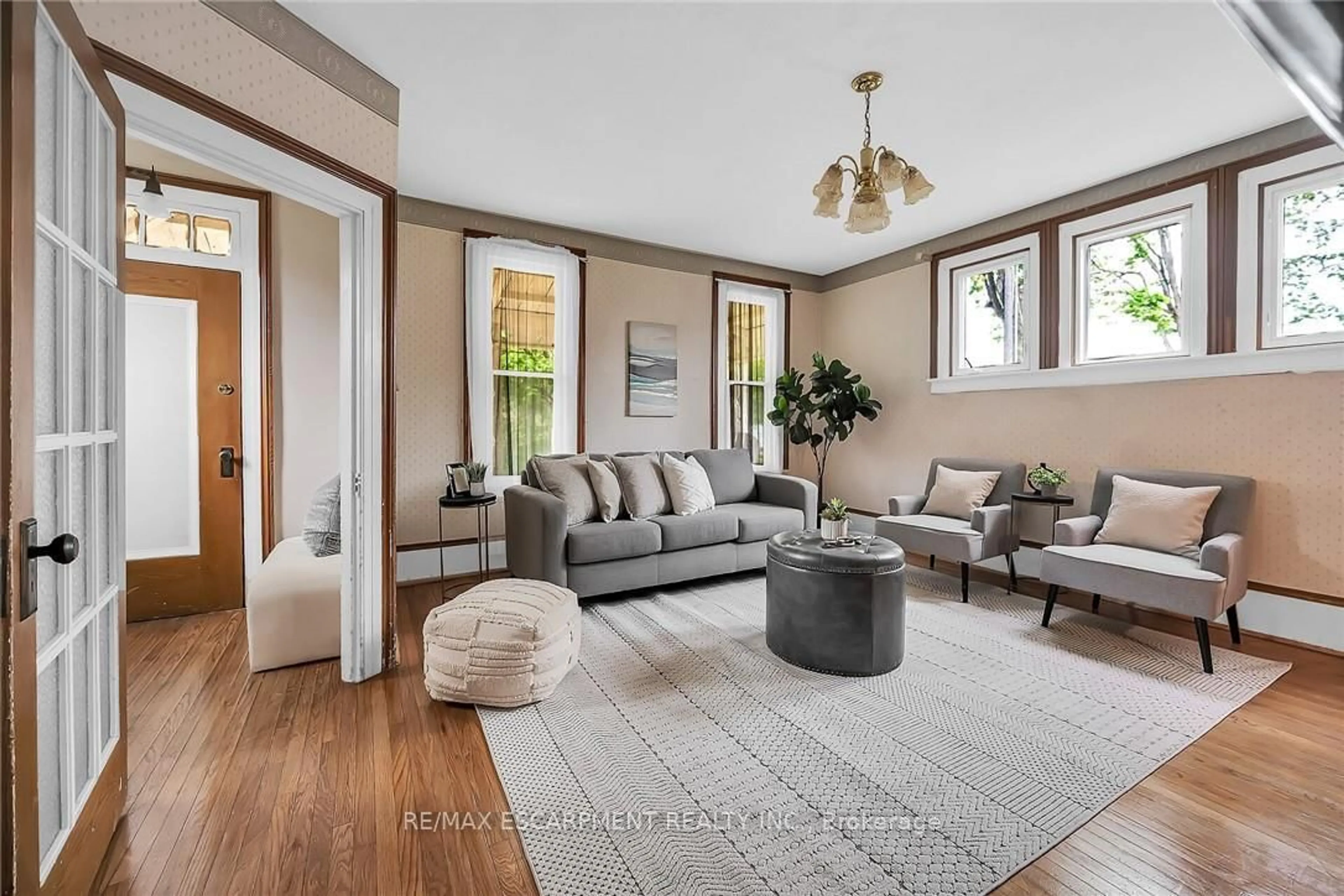 Living room with furniture, unknown for 7 Greenock St, Norfolk Ontario N0A 1N0