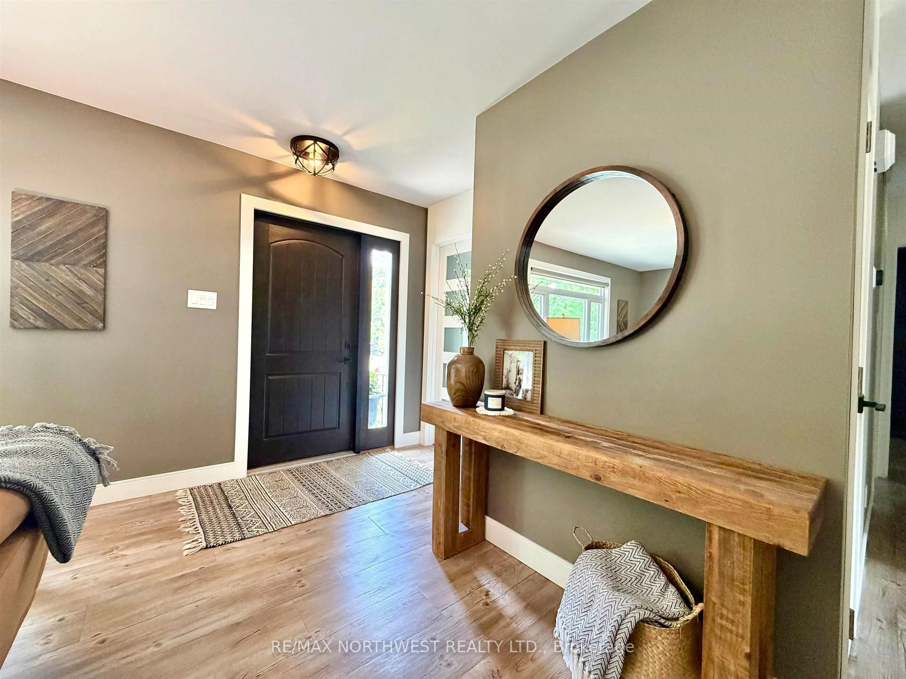 Indoor entryway for 358 Daniel Ave, Fort Frances Ontario P9A 3L6