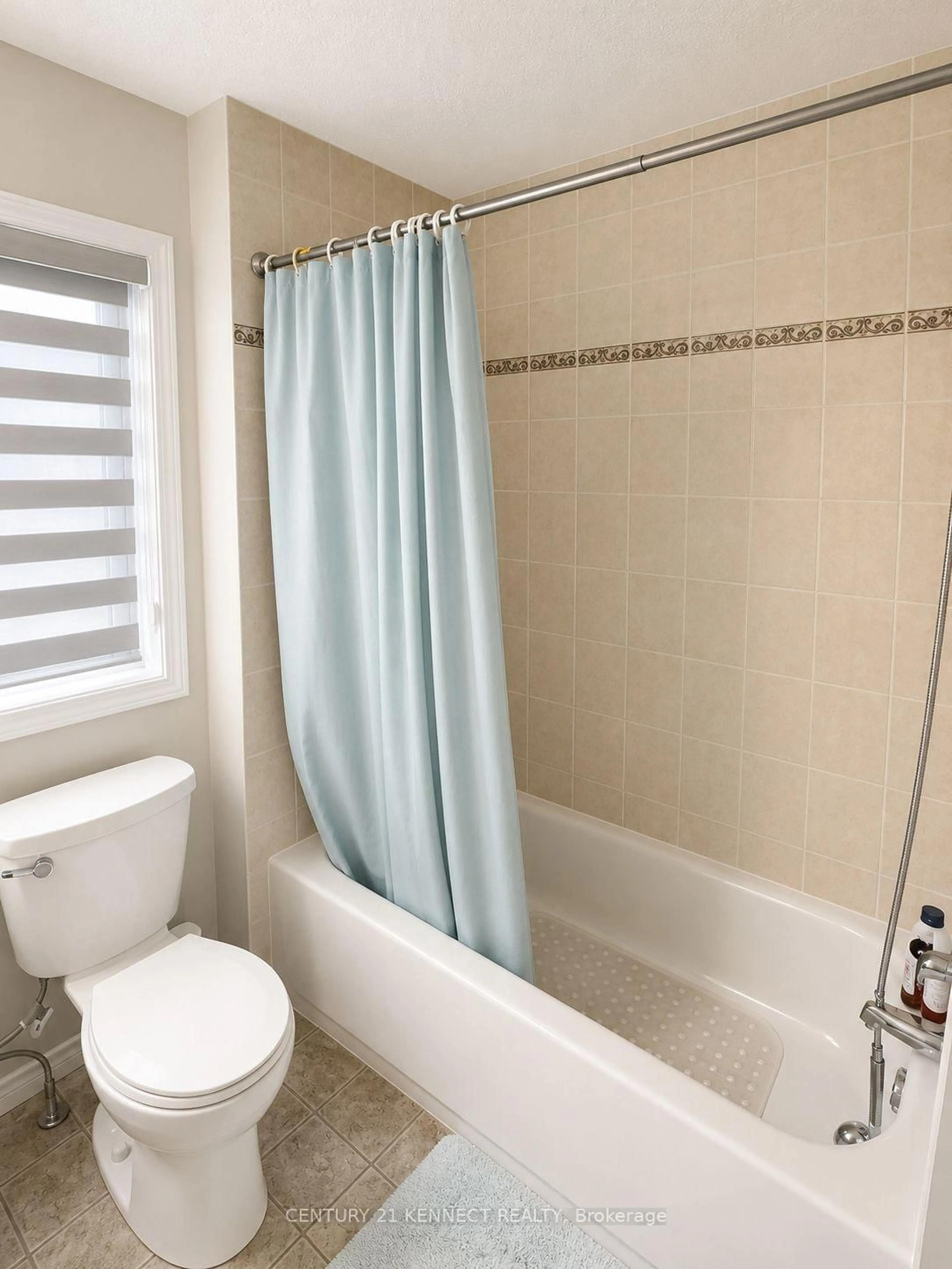 Standard bathroom, ceramic/tile floor for 598A Goldthread St, Waterloo Ontario N2V 2X6