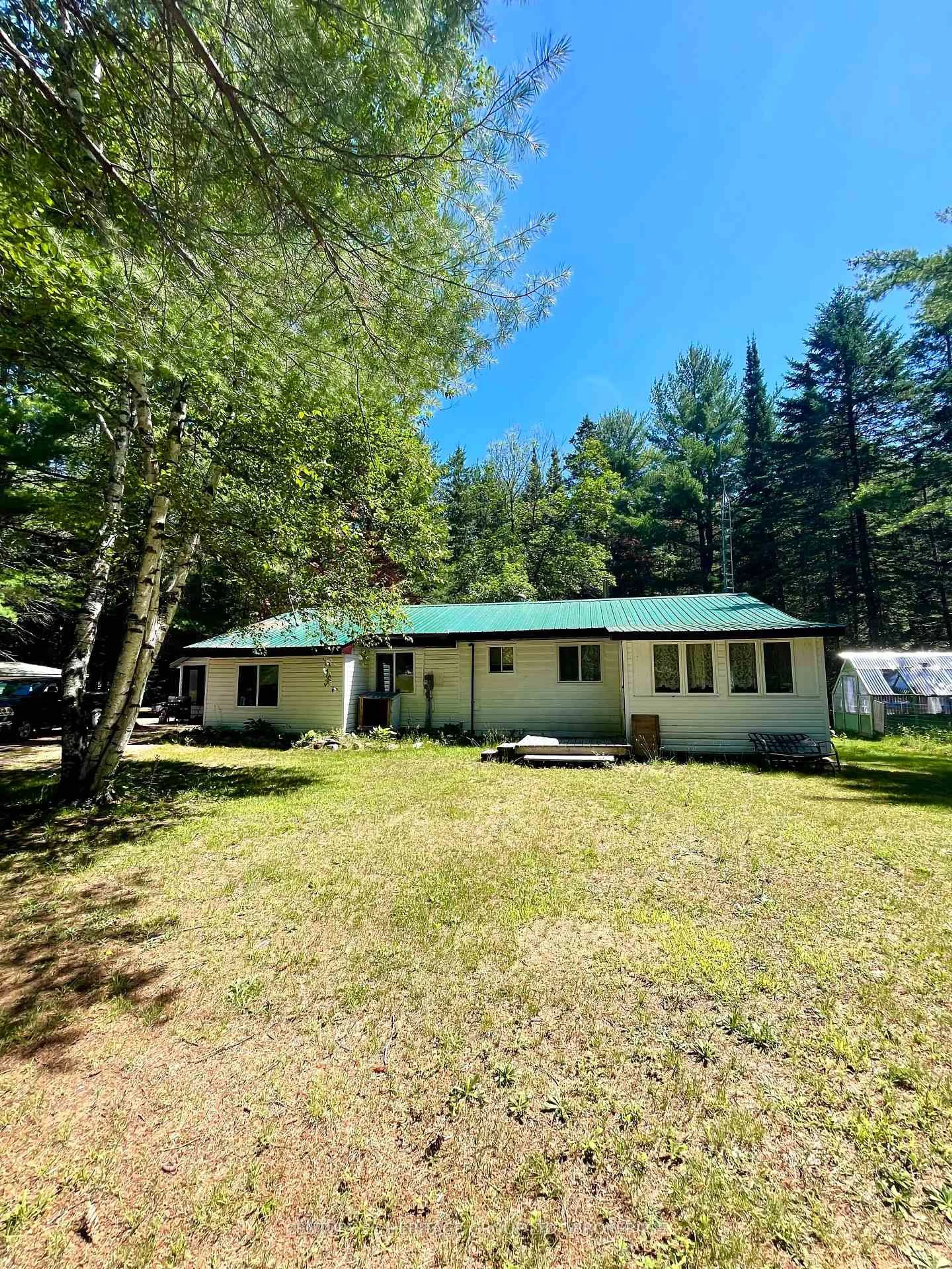 A pic from outside/outdoor area/front of a property/back of a property/a pic from drone, unknown for 19473 41 Highway, Cloyne Ontario K0H 1K0