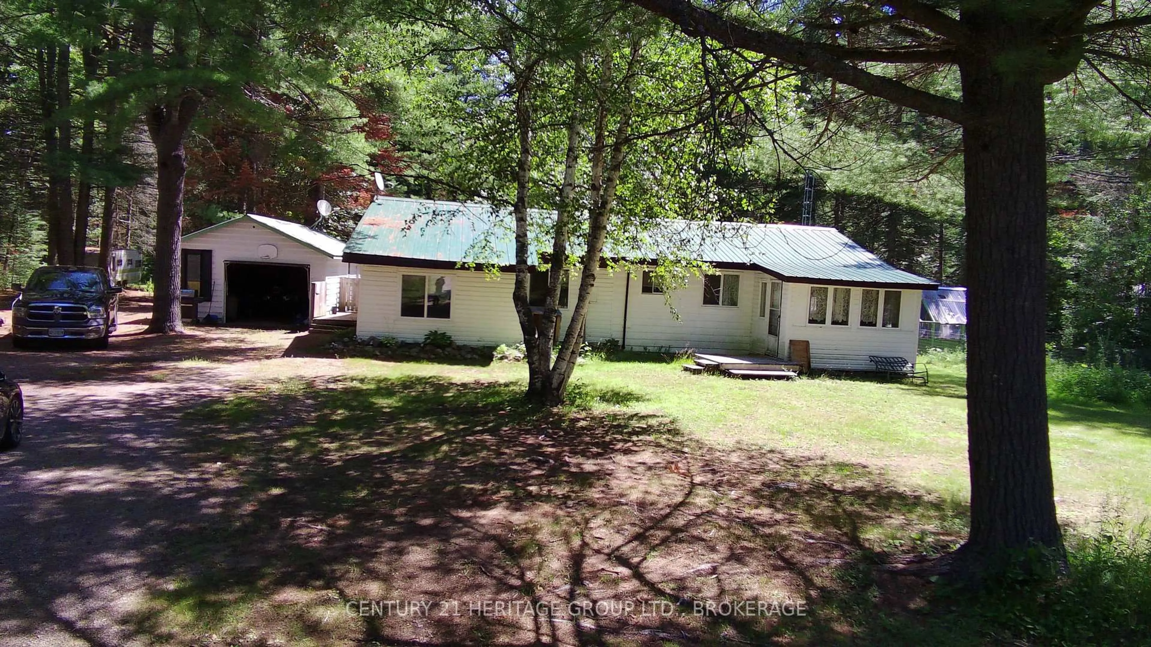 A pic from outside/outdoor area/front of a property/back of a property/a pic from drone, unknown for 19473 41 Highway, Cloyne Ontario K0H 1K0