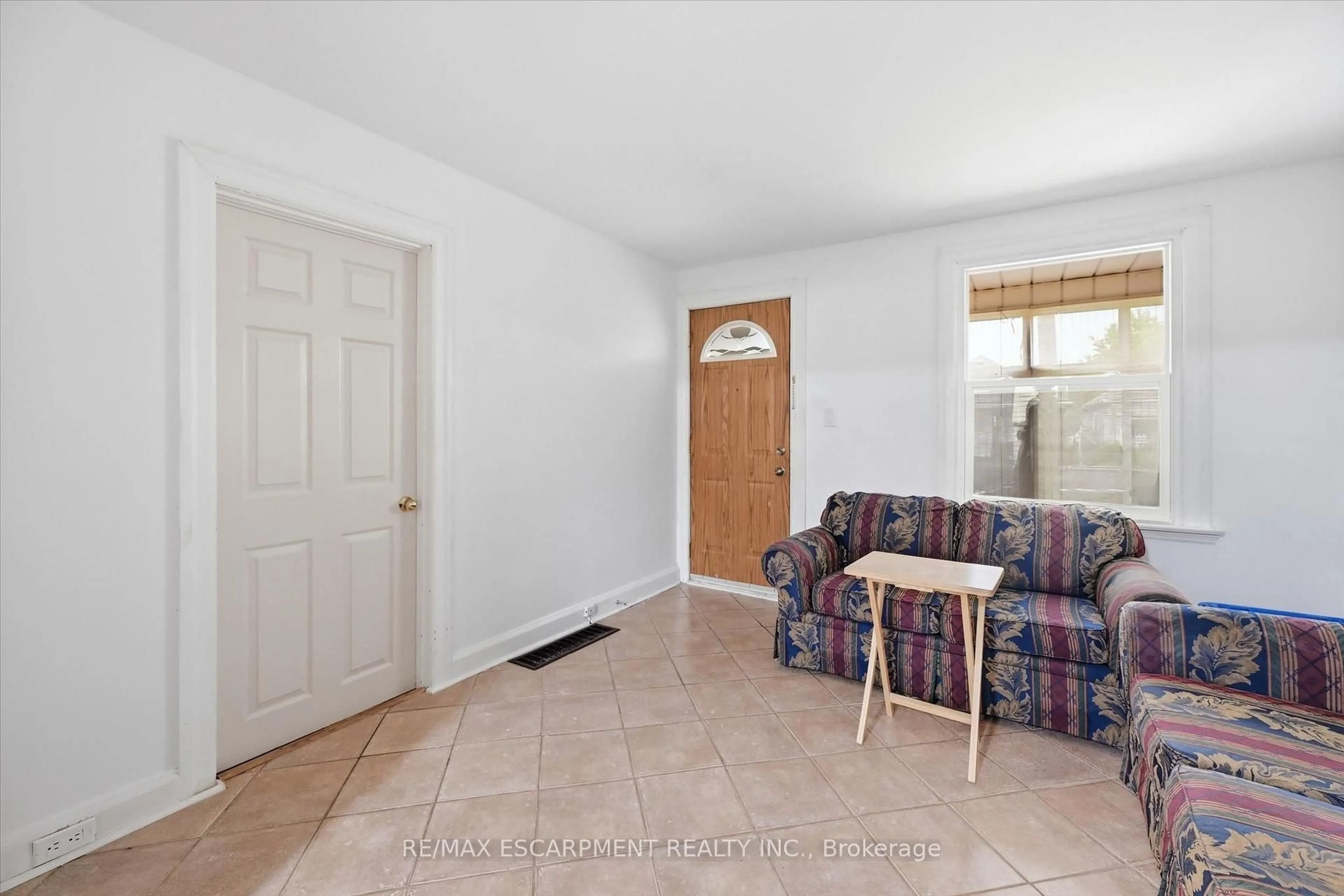 Unknown for 156 HOPE Ave, Hamilton Ontario L8H 2E8