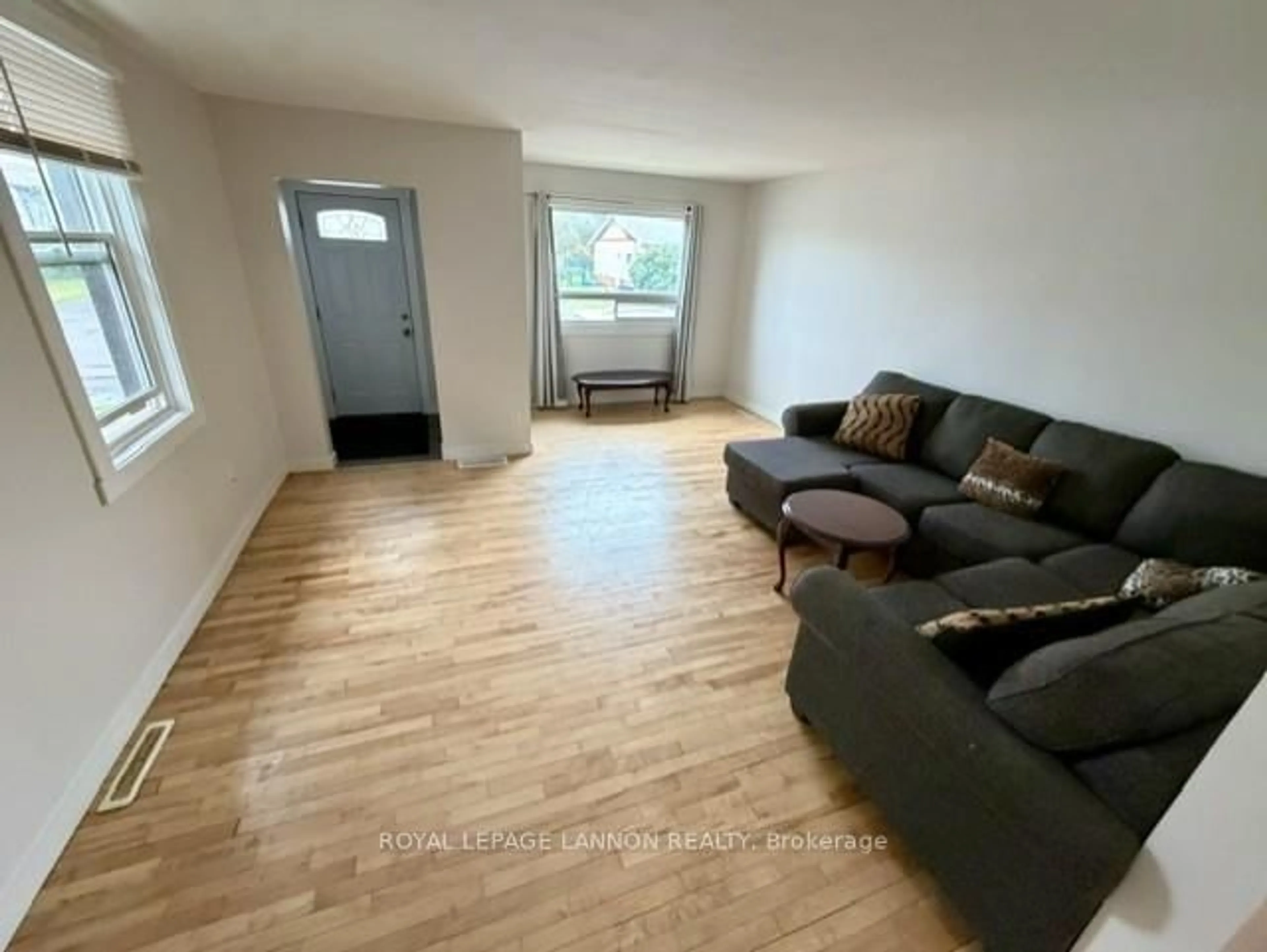A pic of a room for 320 FIRST Ave, Thunder Bay Ontario P7B 2M8