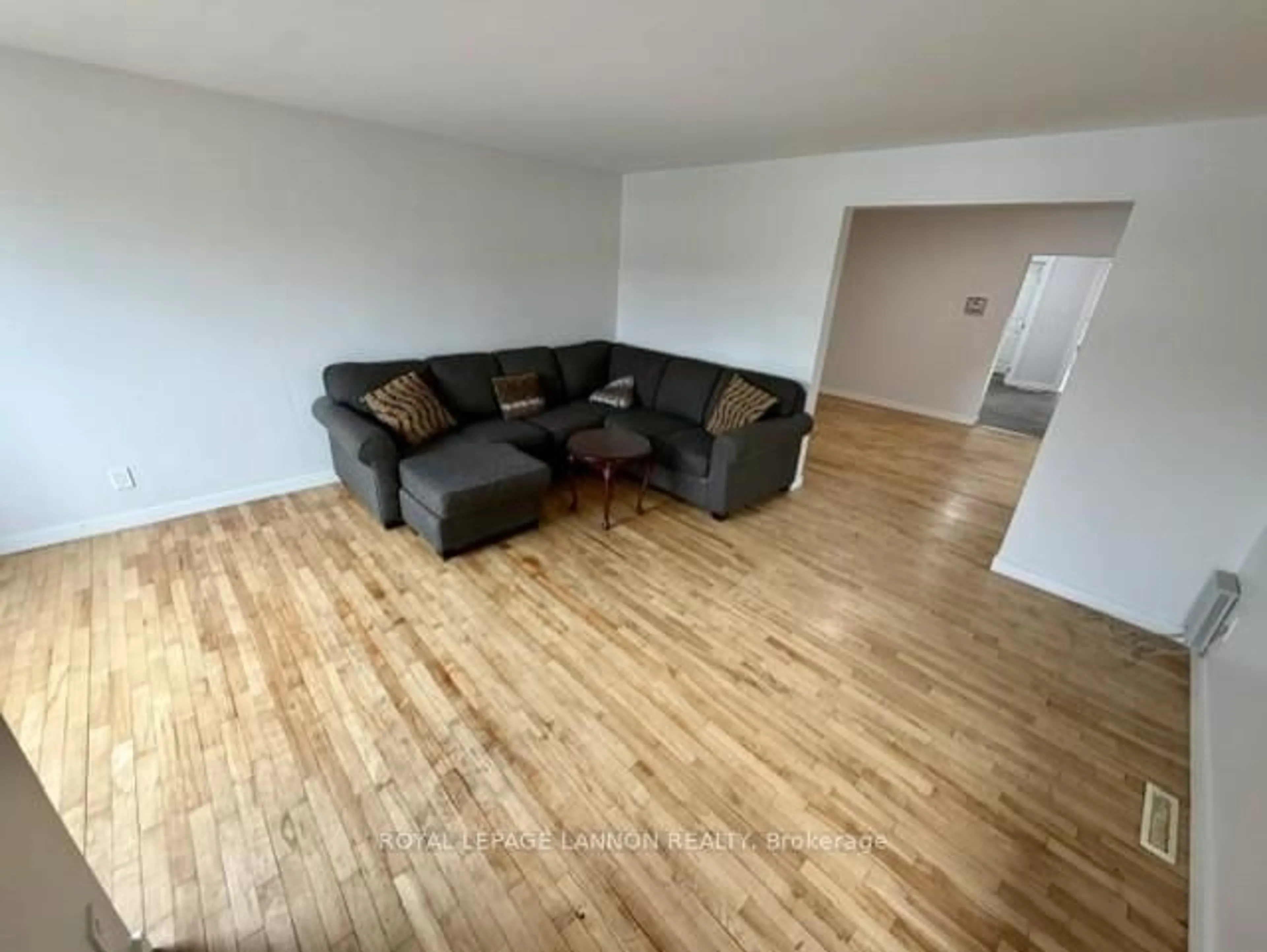 A pic of a room for 320 FIRST Ave, Thunder Bay Ontario P7B 2M8