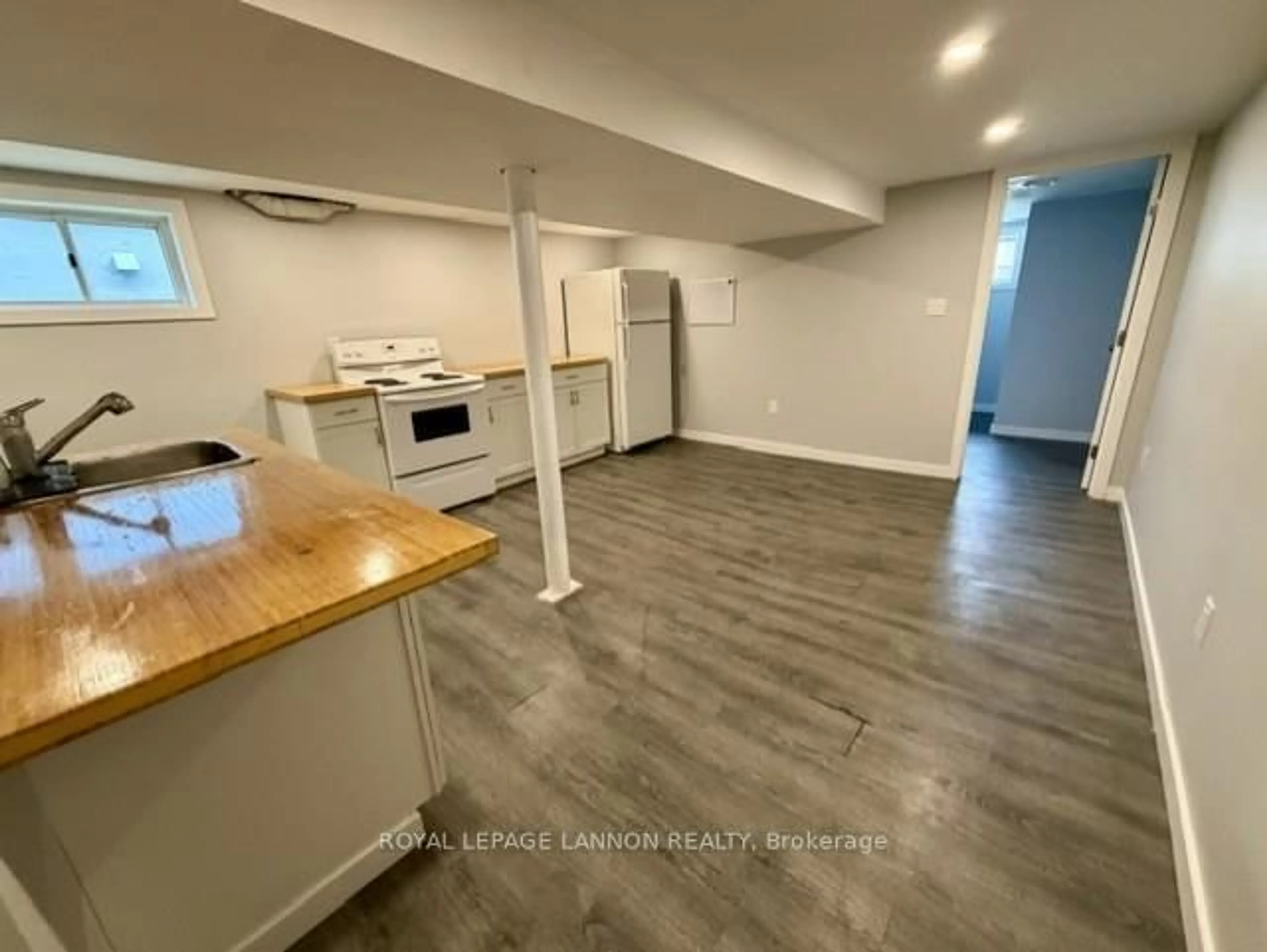 Open concept kitchen, unknown for 320 FIRST Ave, Thunder Bay Ontario P7B 2M8