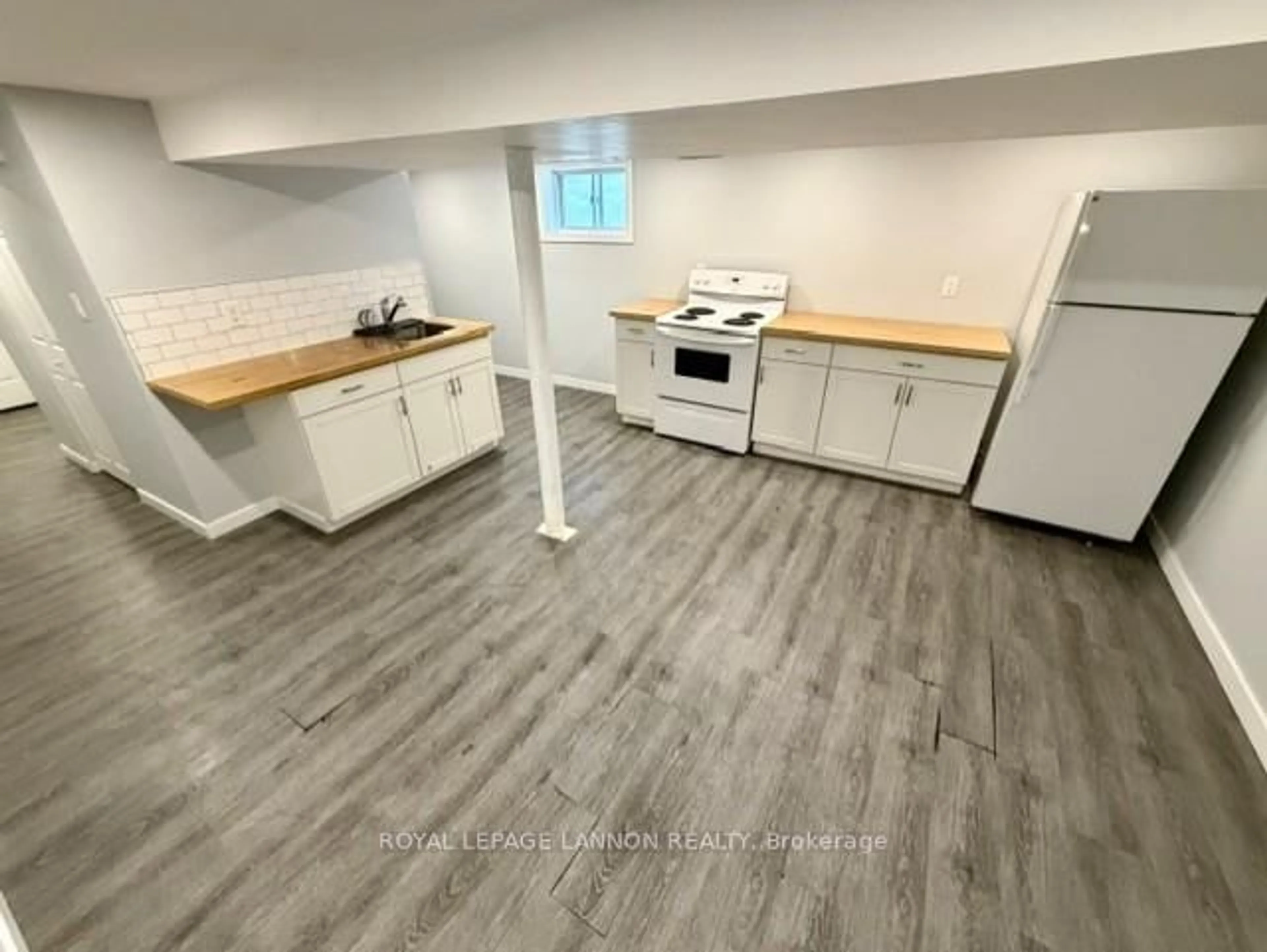 Open concept kitchen, unknown for 320 FIRST Ave, Thunder Bay Ontario P7B 2M8