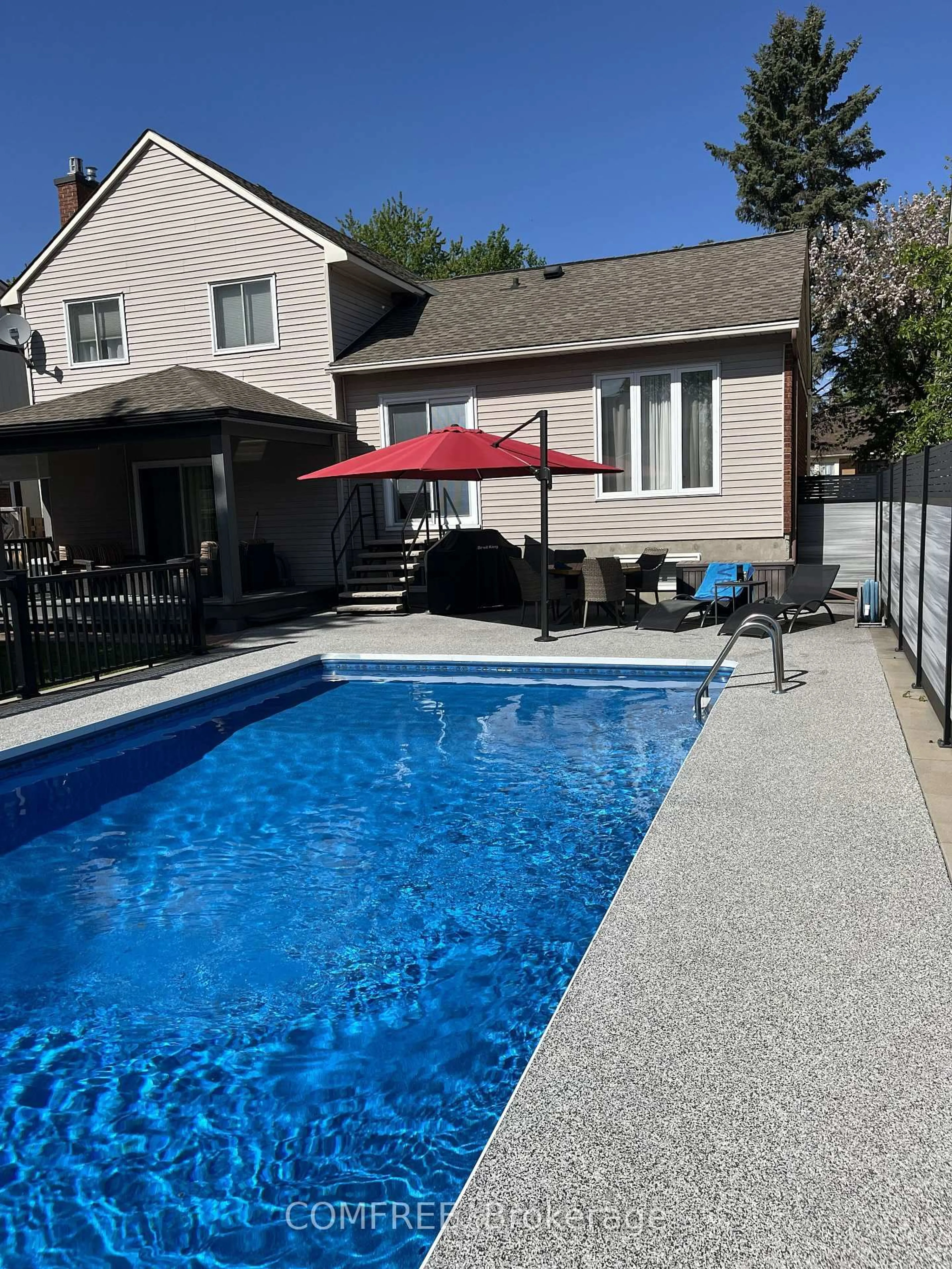 Pool for 10 Trotting Way, Ottawa Ontario K2M 1B2